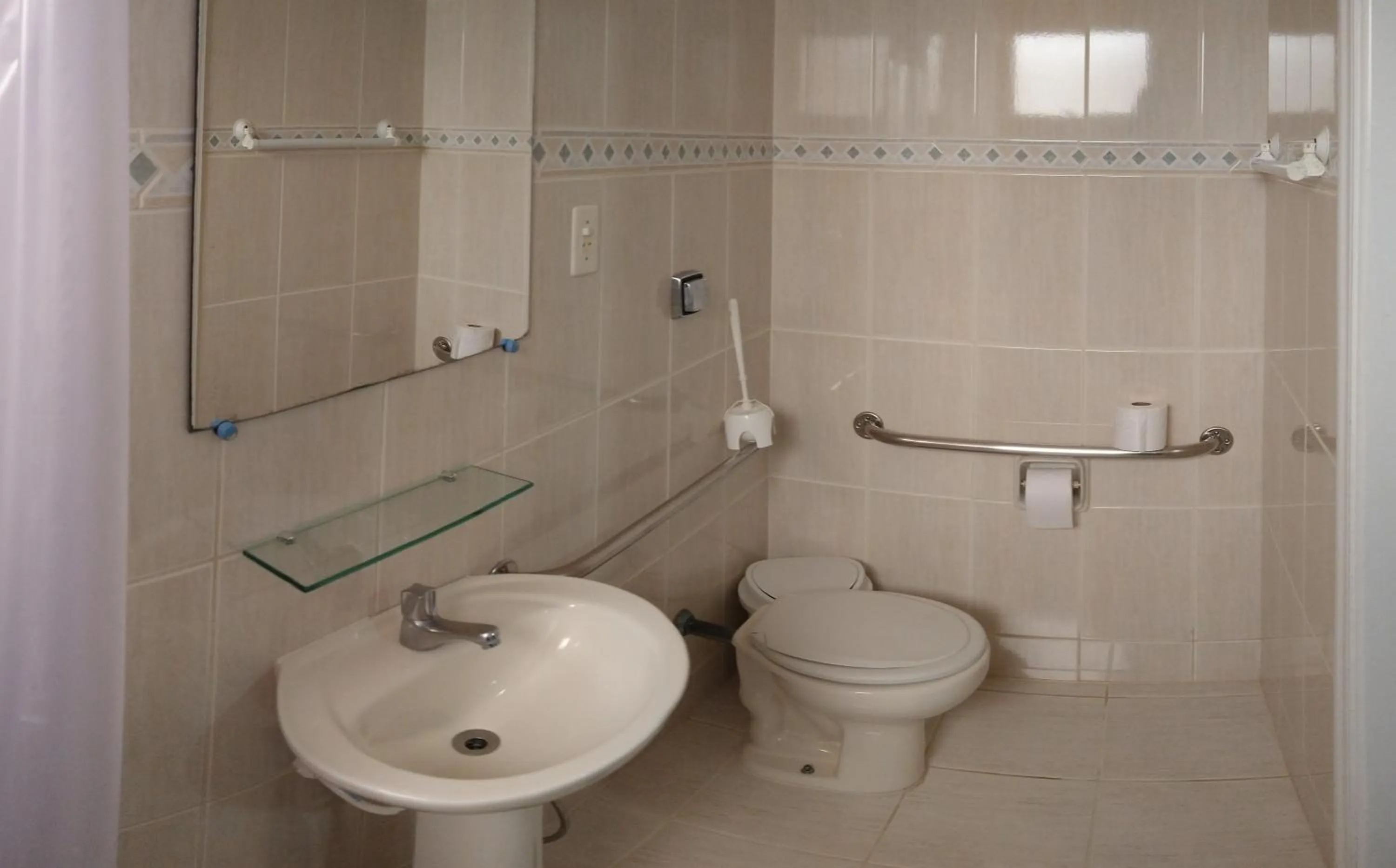 Bathroom in HOTEL CLUBE AZUL DO MAR