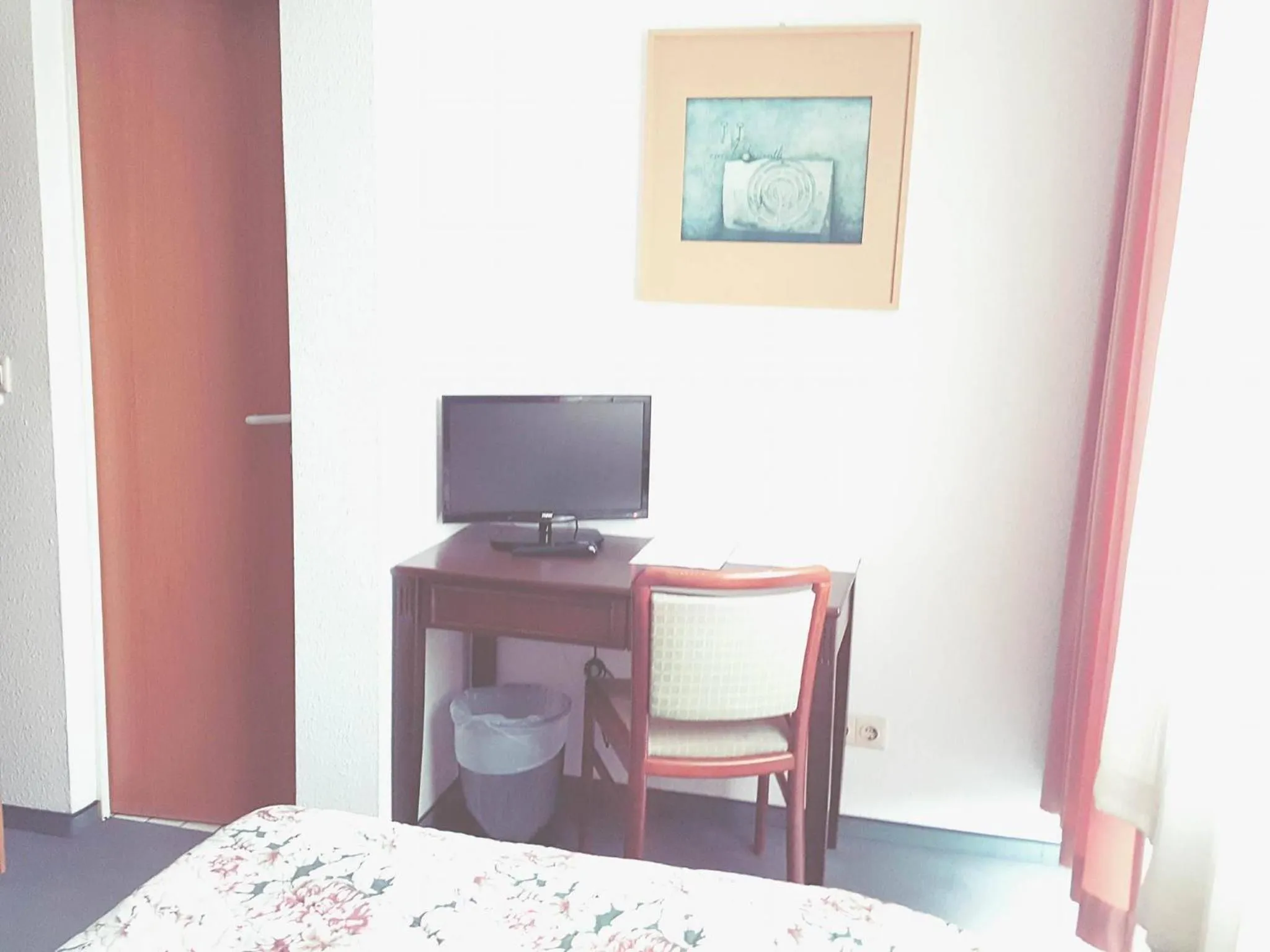 TV and multimedia in Hotel Kölner Hof