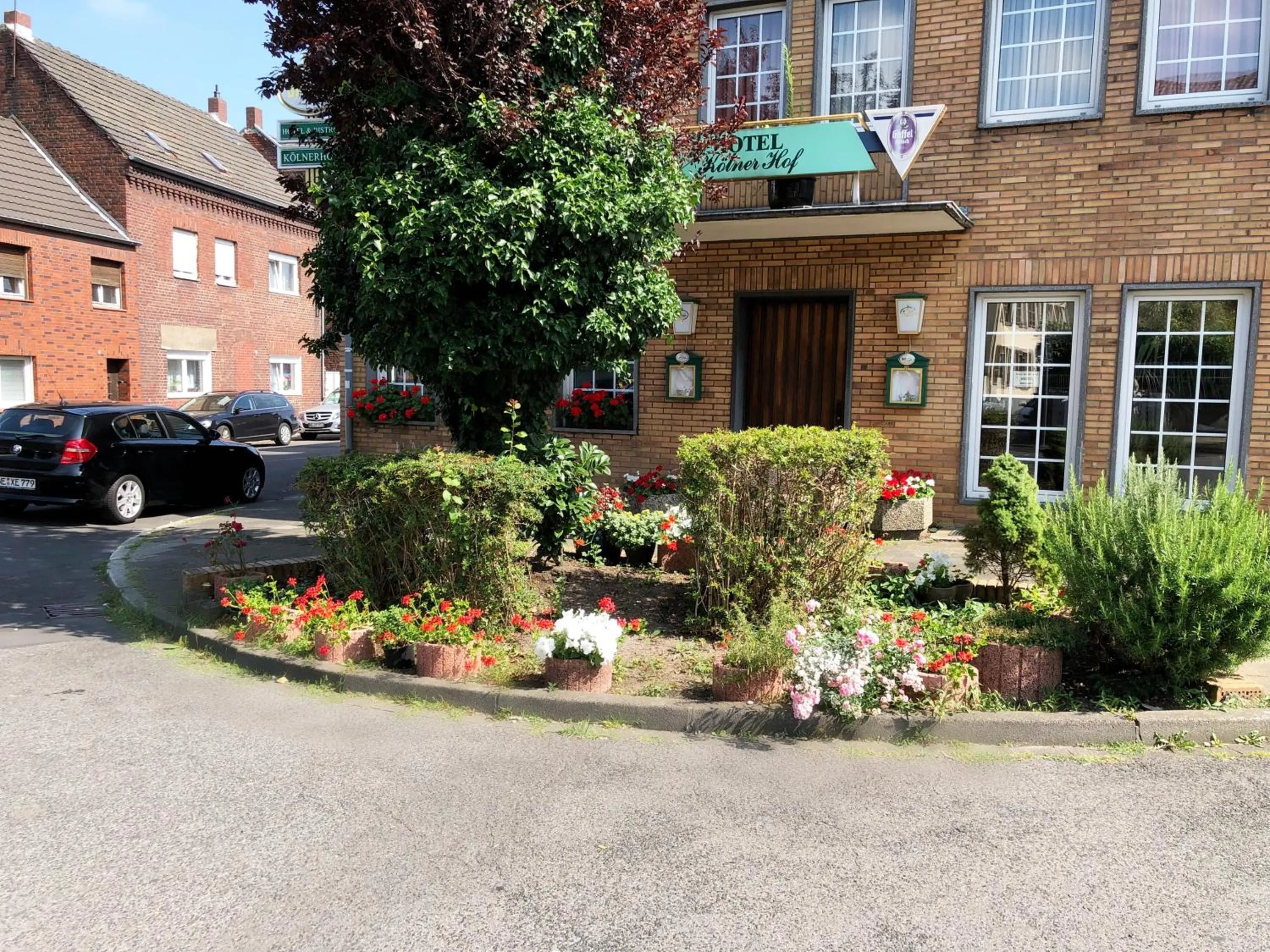 Property building in Hotel Kölner Hof