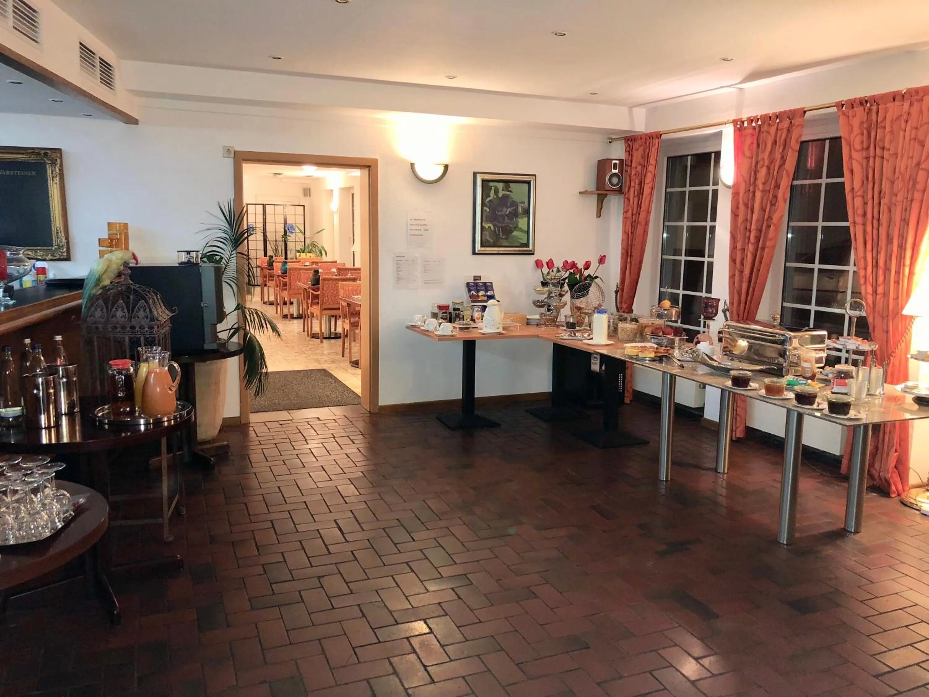 Food and drinks in Hotel Kölner Hof