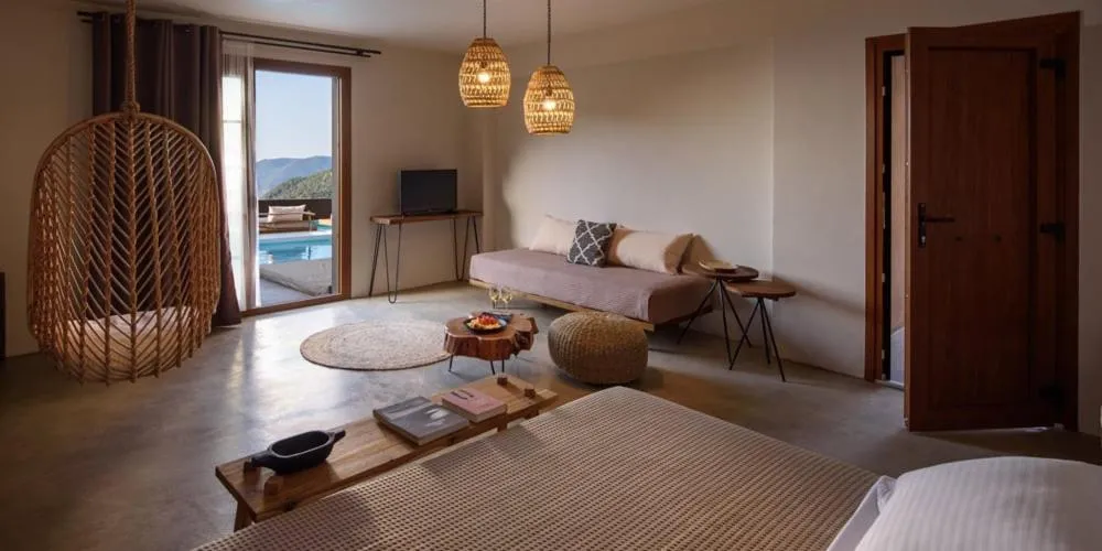 Aletri Swim Up Boutique Hotel