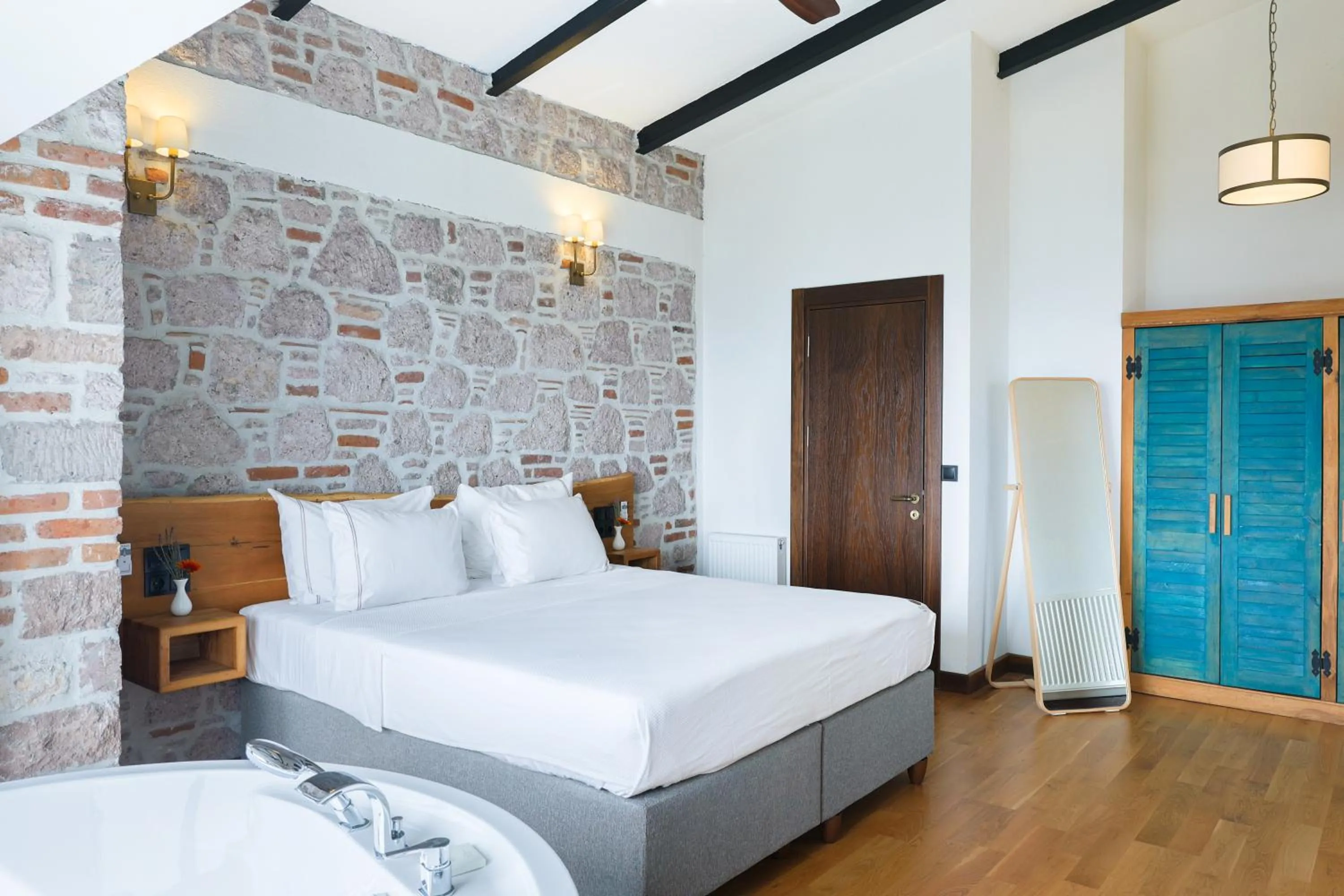 Photo of the whole room in Marlo Ayvalık 12 Plus Adult Only