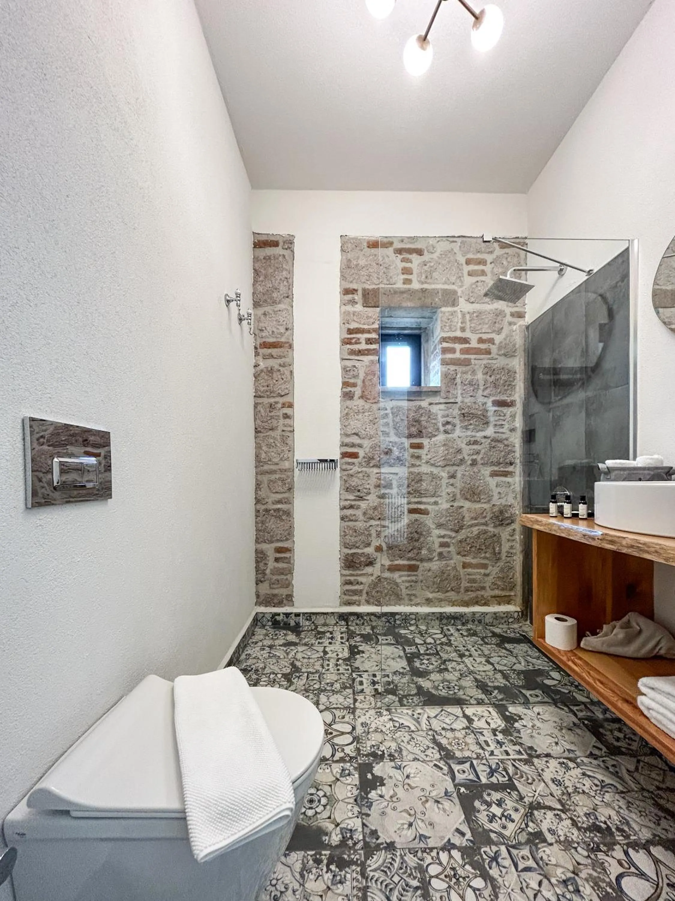 Shower in Marlo Ayvalık 12 Plus Adult Only