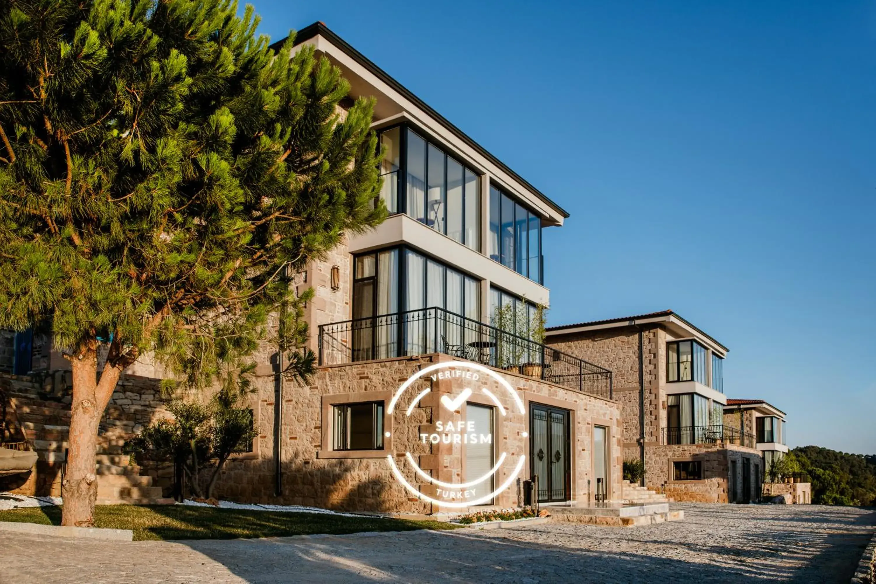 Property building in Marlo Ayvalık 12 Plus Adult Only Property building in Marlo Ayvalık 12 Plus Adult Only