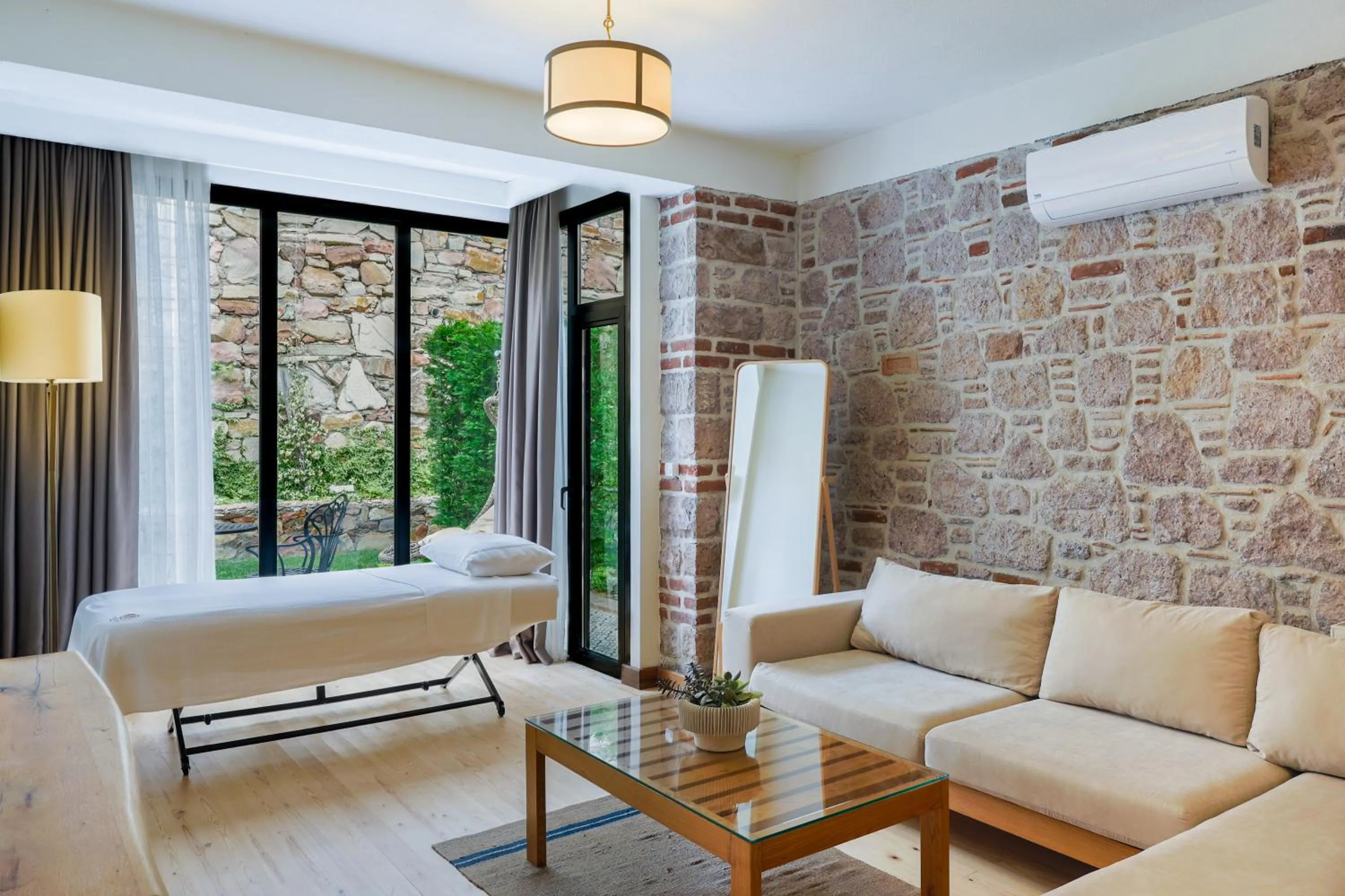 Seating area in Marlo Ayvalık 12 Plus Adult Only