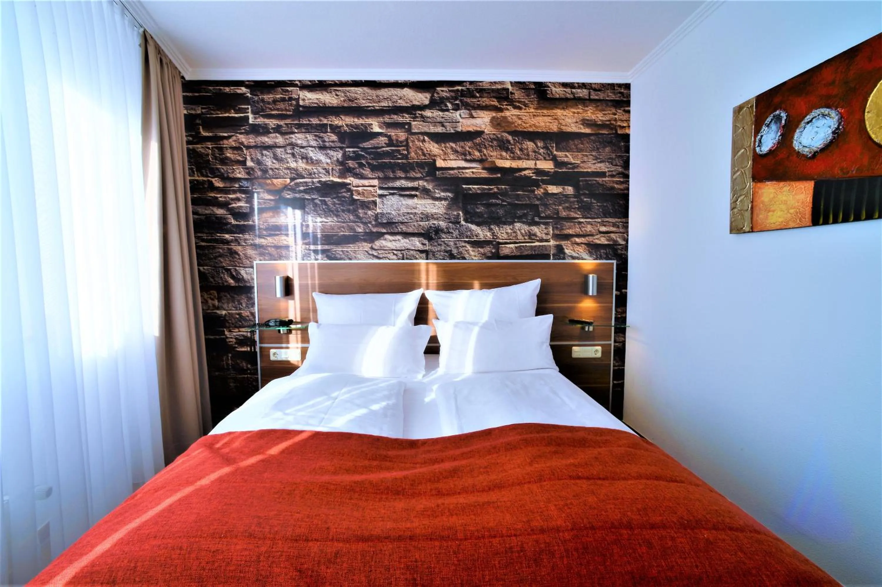 Bedroom, Bed in Ascot Hotel