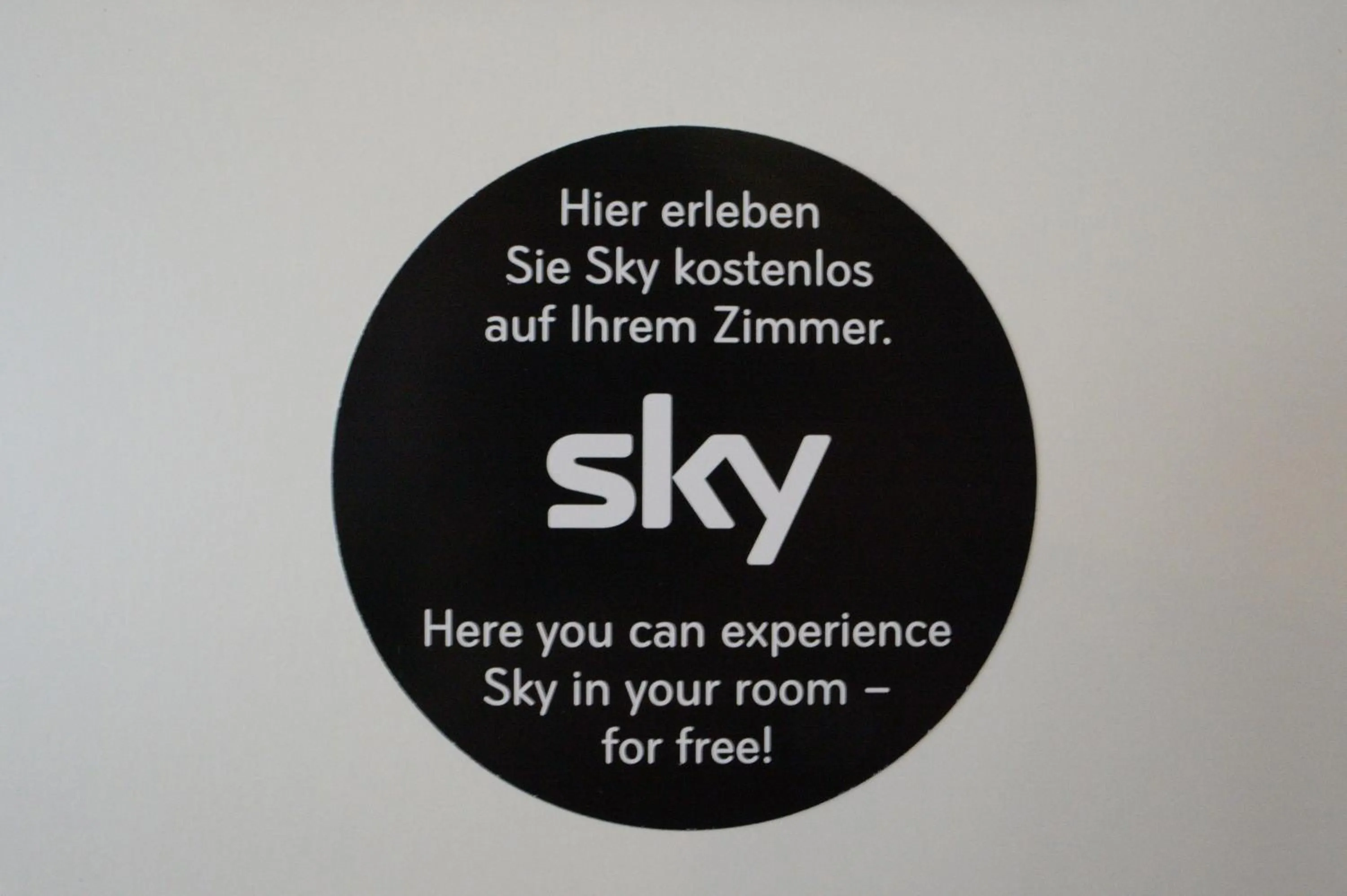 Logo/Certificate/Sign in Ascot Hotel