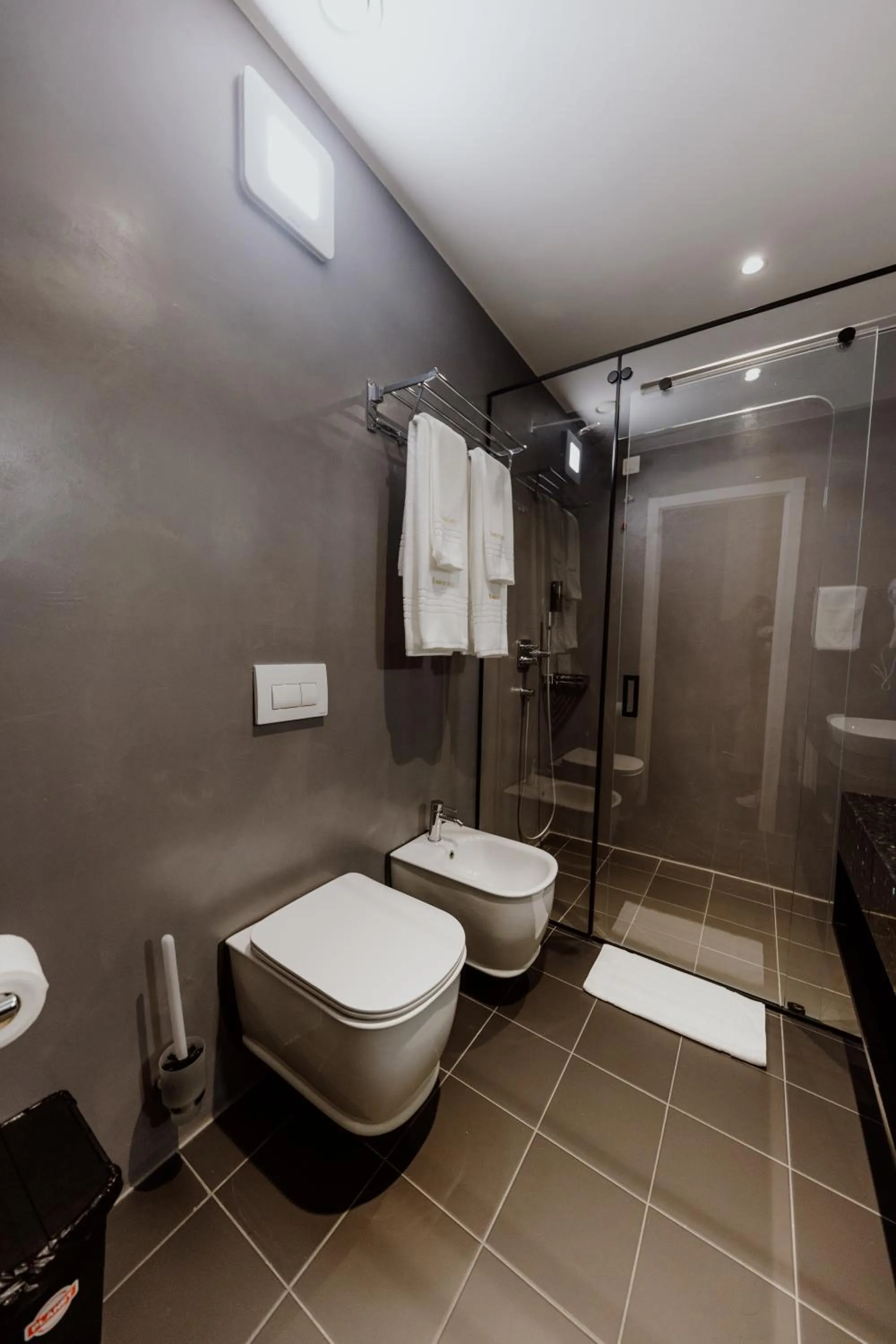 Toilet in Habitat Hotel Tirana