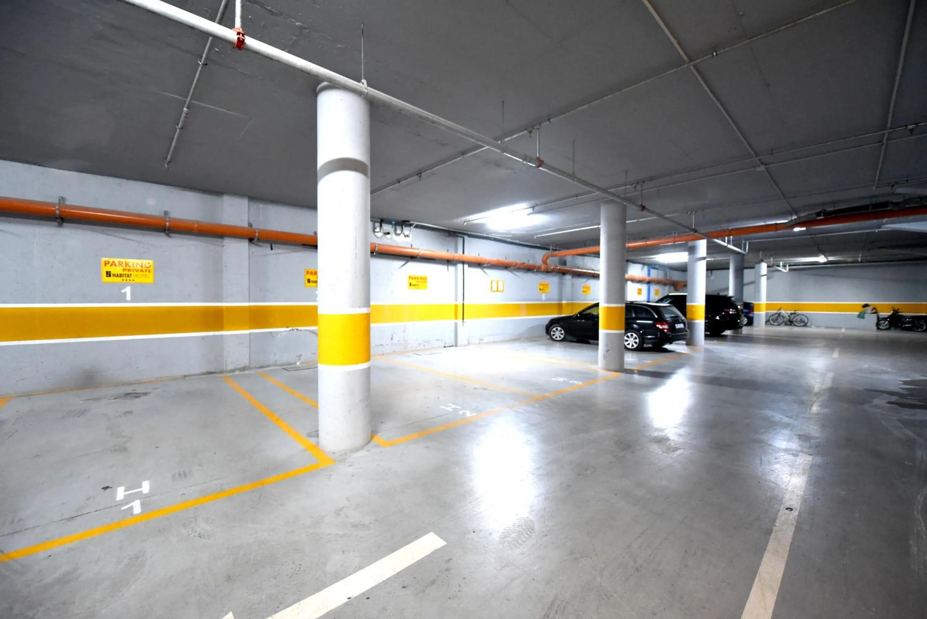 Parking in Habitat Hotel Tirana