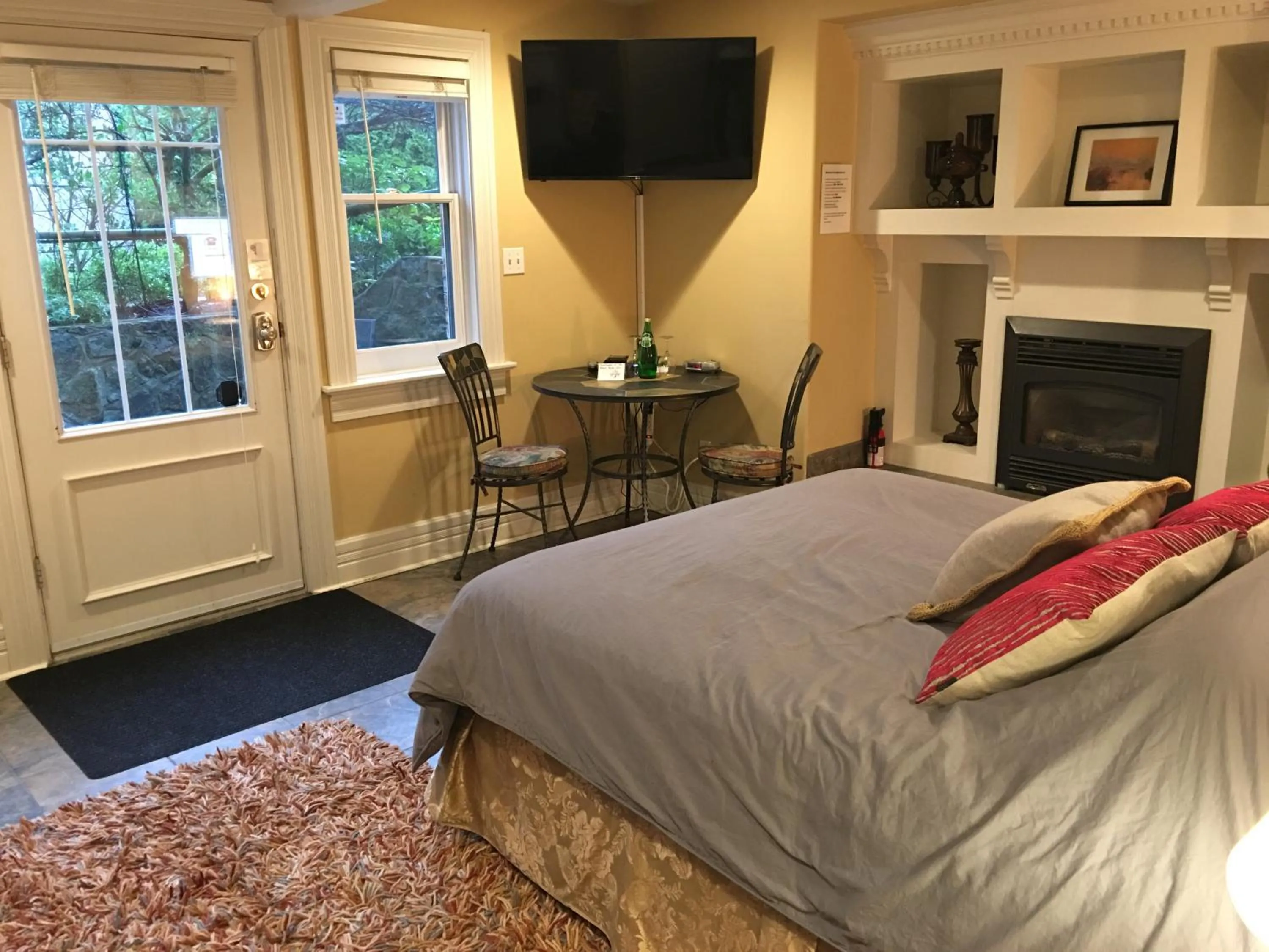 Deluxe Suite in Robert Porter House Inn