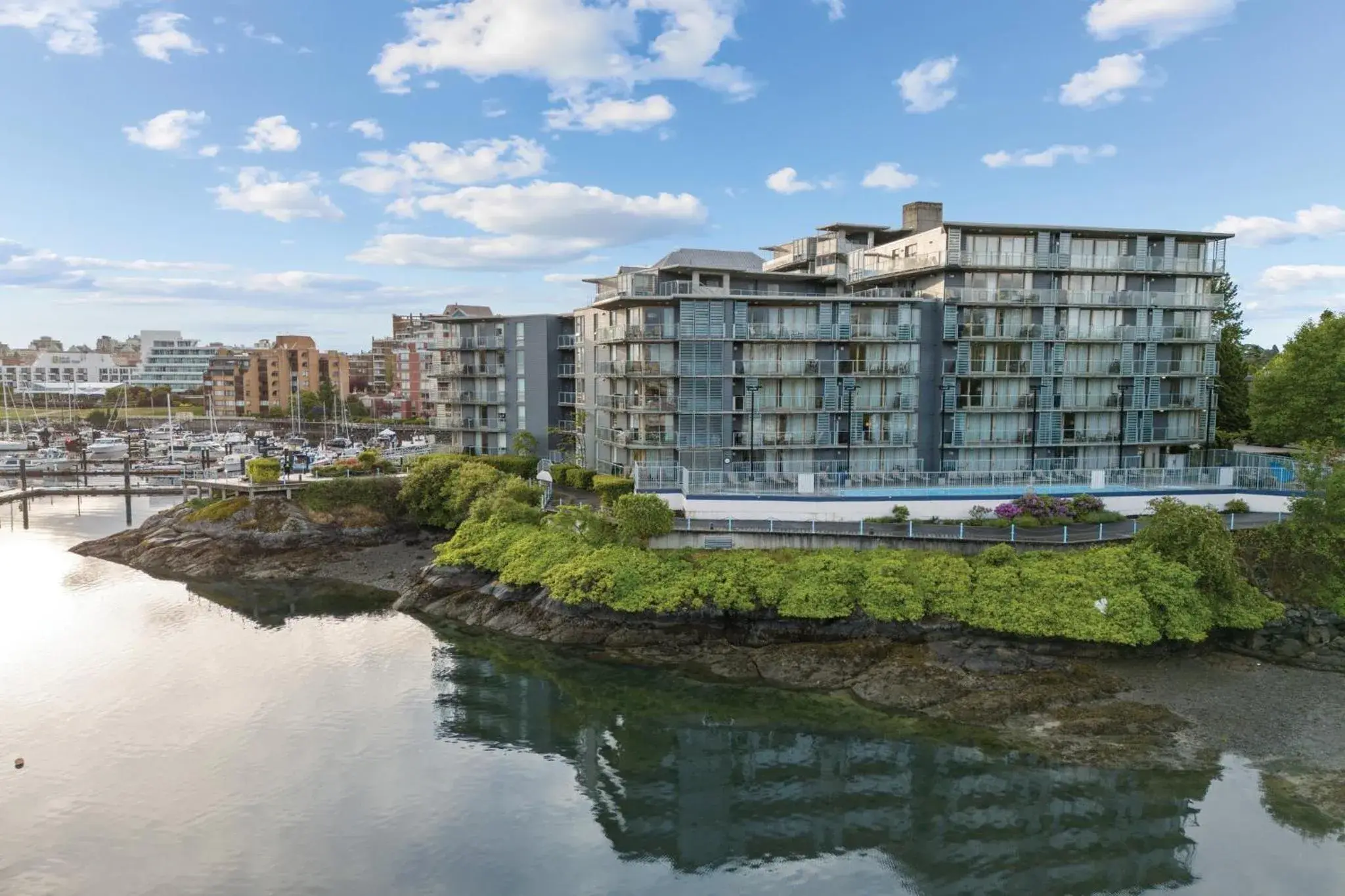 Property building in WorldMark Victoria Property building in WorldMark Victoria