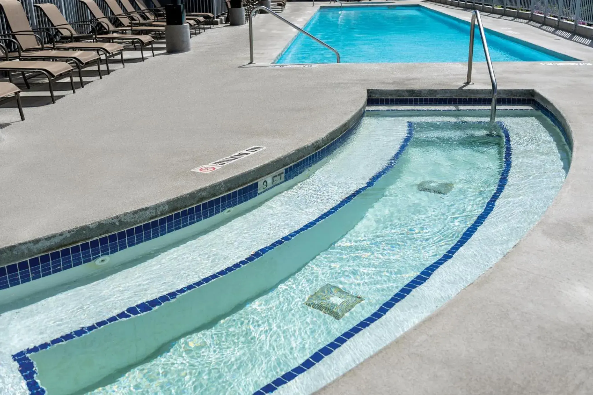 Swimming pool in WorldMark Victoria Swimming pool in WorldMark Victoria