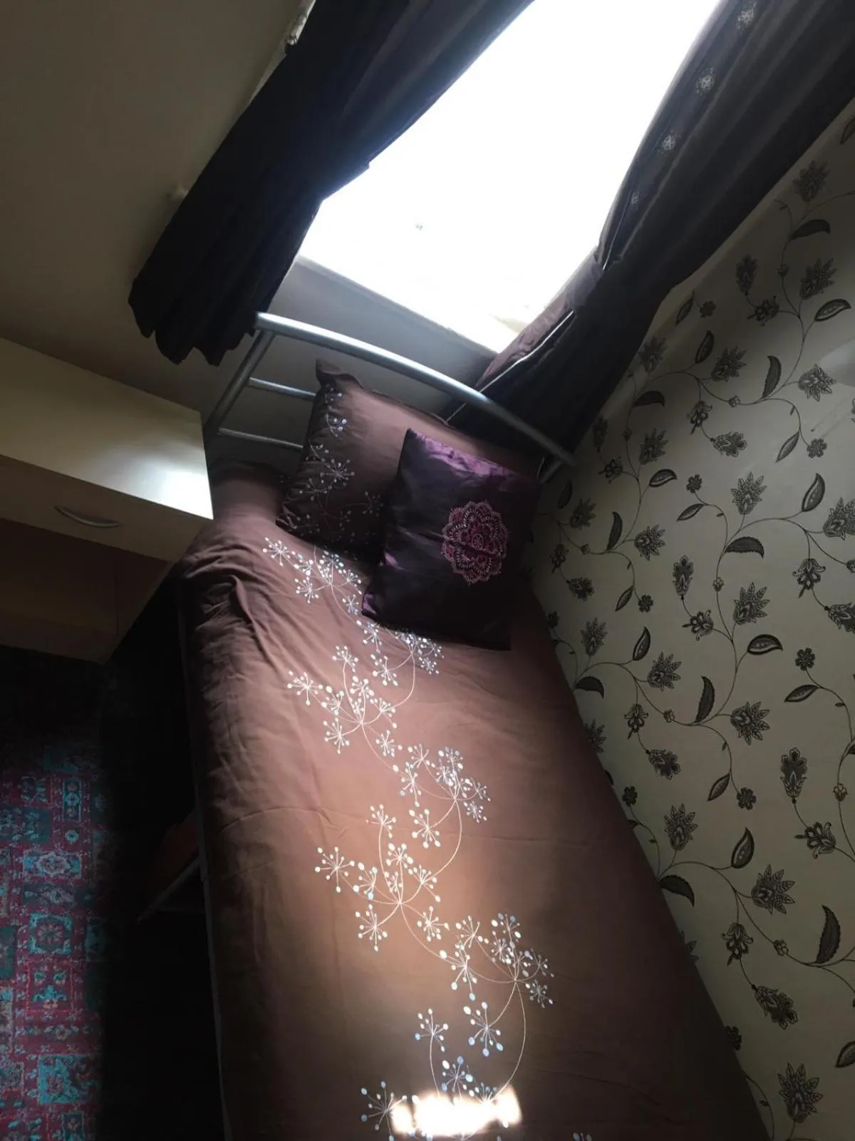 Standard Single Room with Shared Bathroom in White Moon Hotel