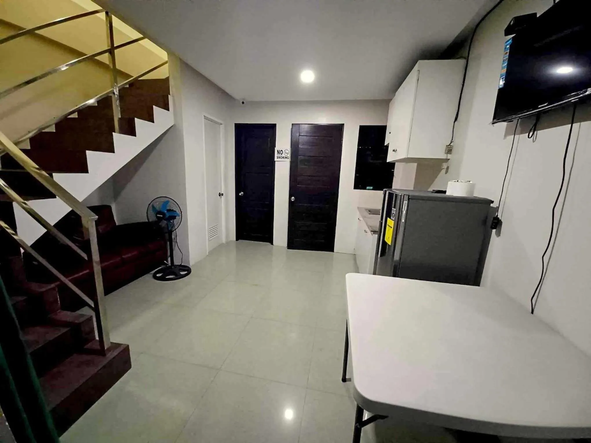 Kitchen or kitchenette in 2020 Travelers Inn