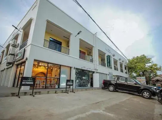 Property building in 2020 Travelers Inn Property building in 2020 Travelers Inn