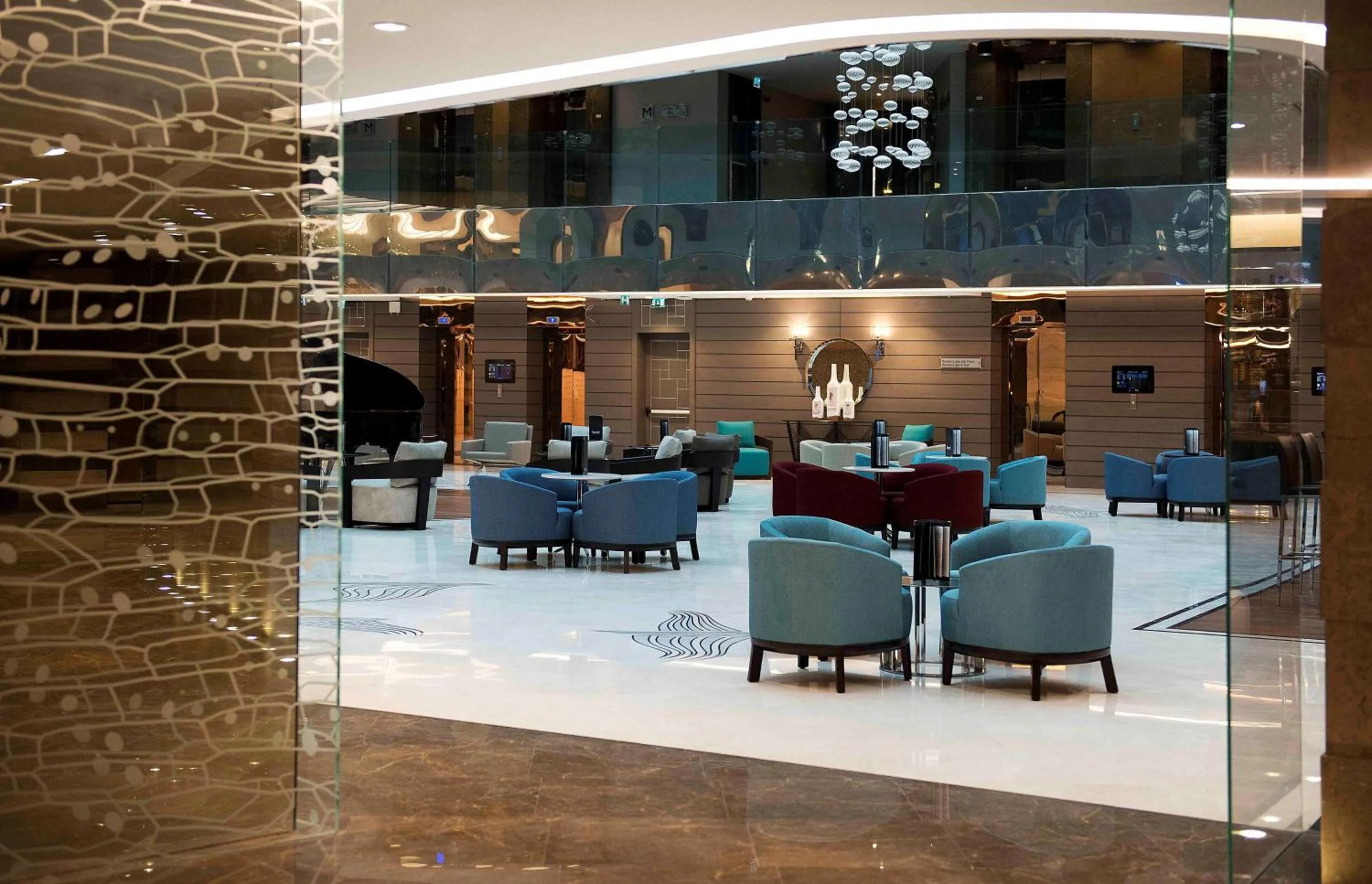Lounge or bar in Radisson Blu Hotel, Istanbul Sisli