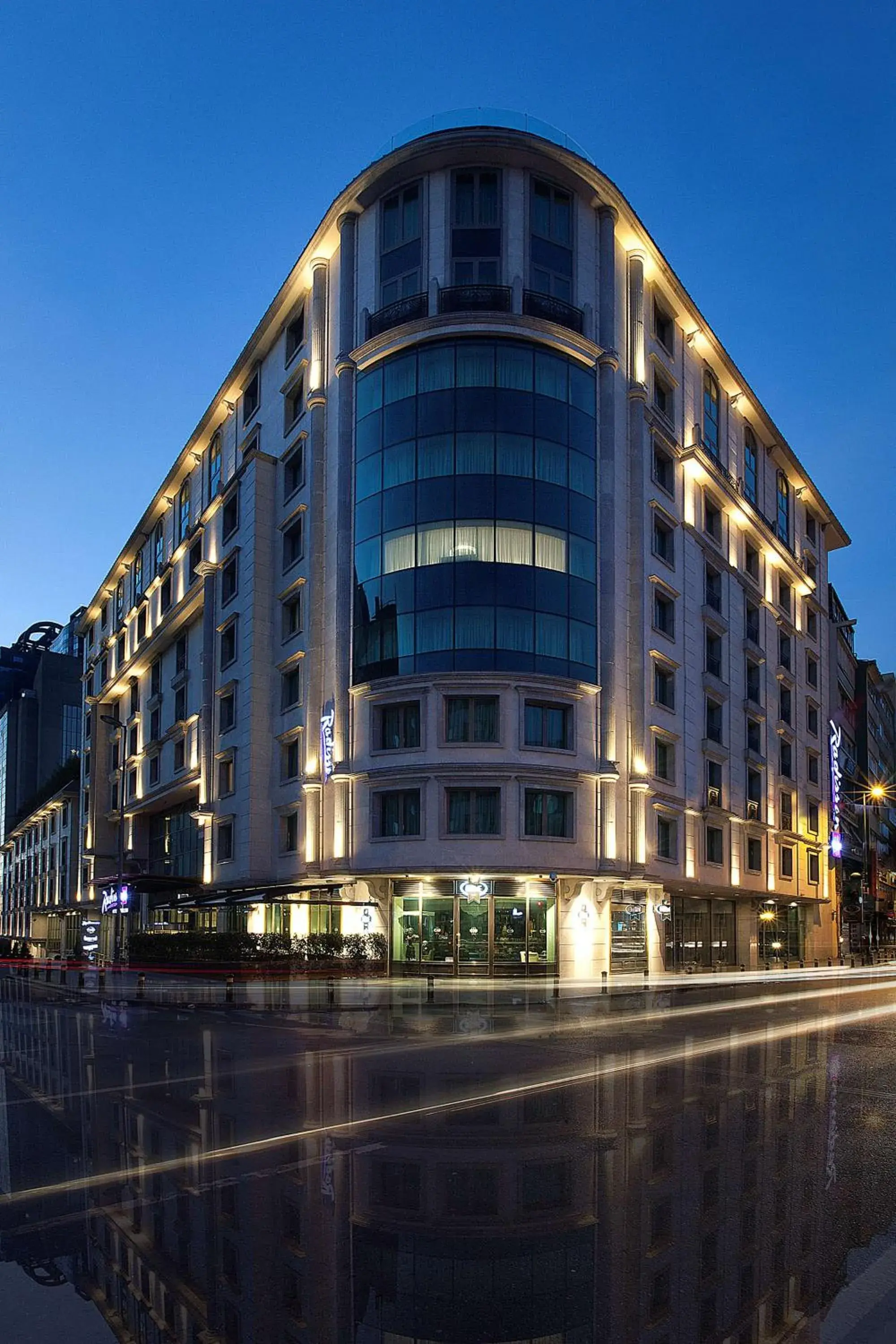 Property building in Radisson Blu Hotel, Istanbul Sisli Property building in Radisson Blu Hotel, Istanbul Sisli