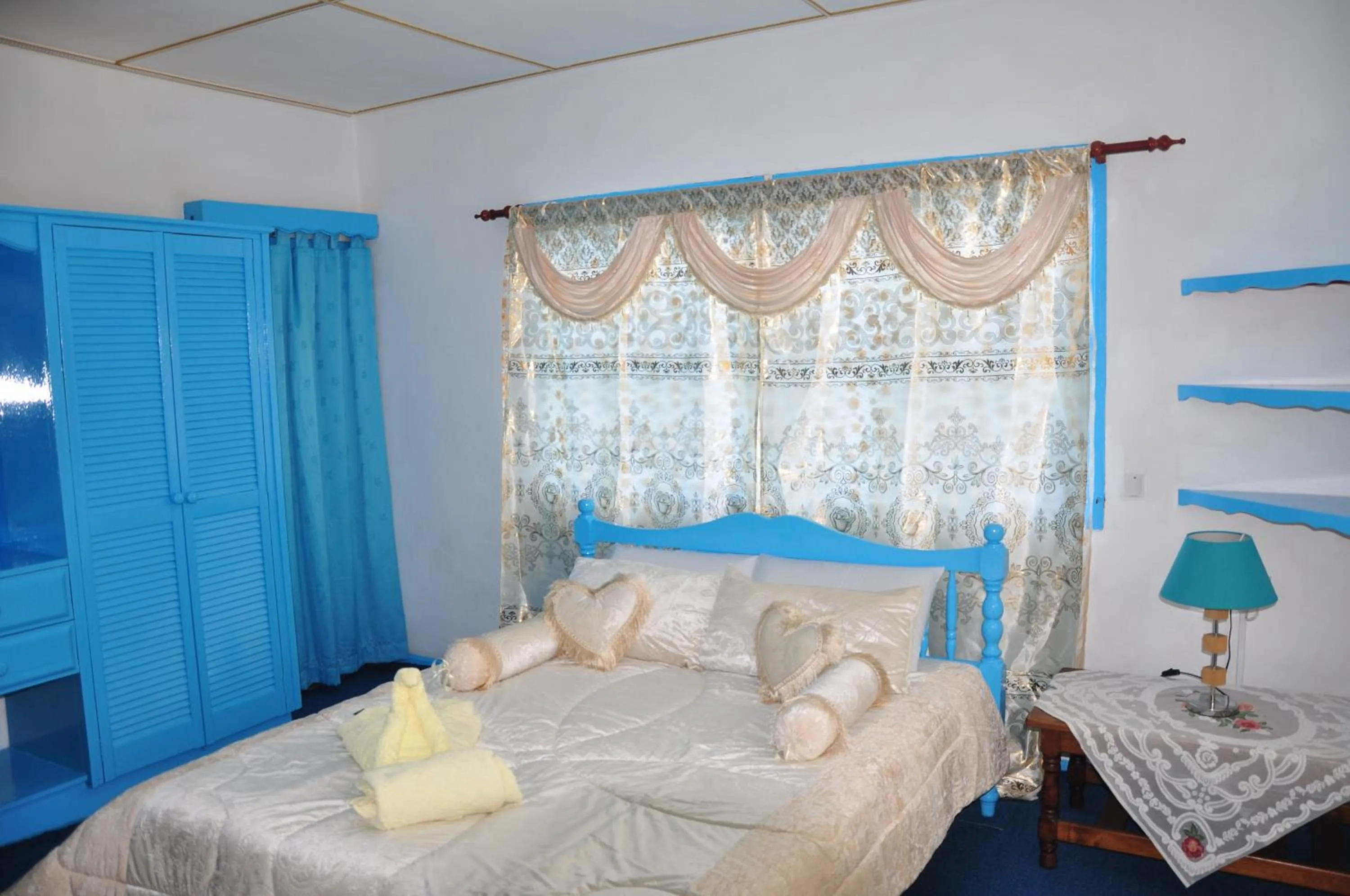 Bed in Le Chateau Bleu