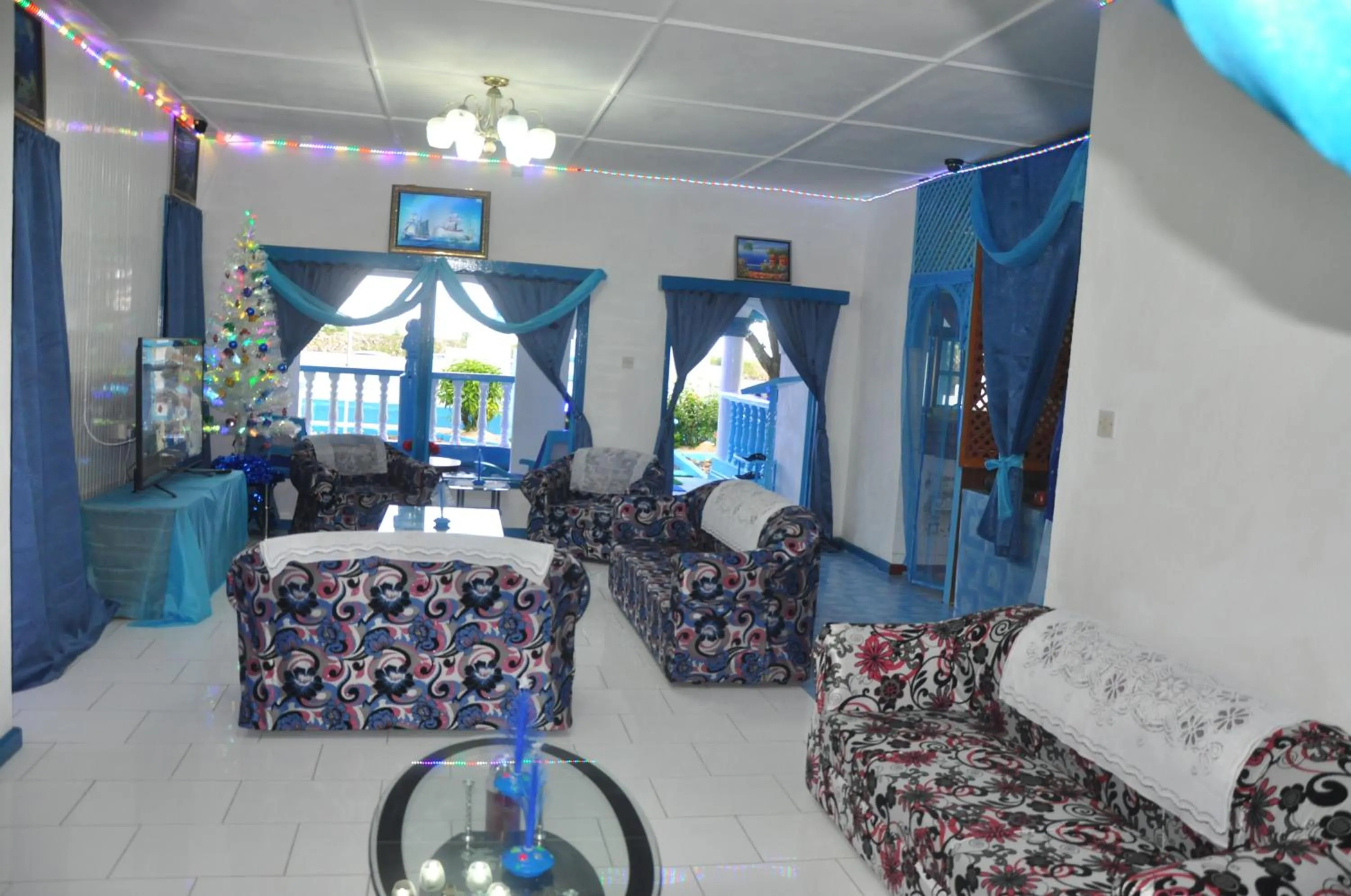 TV and multimedia in Le Chateau Bleu