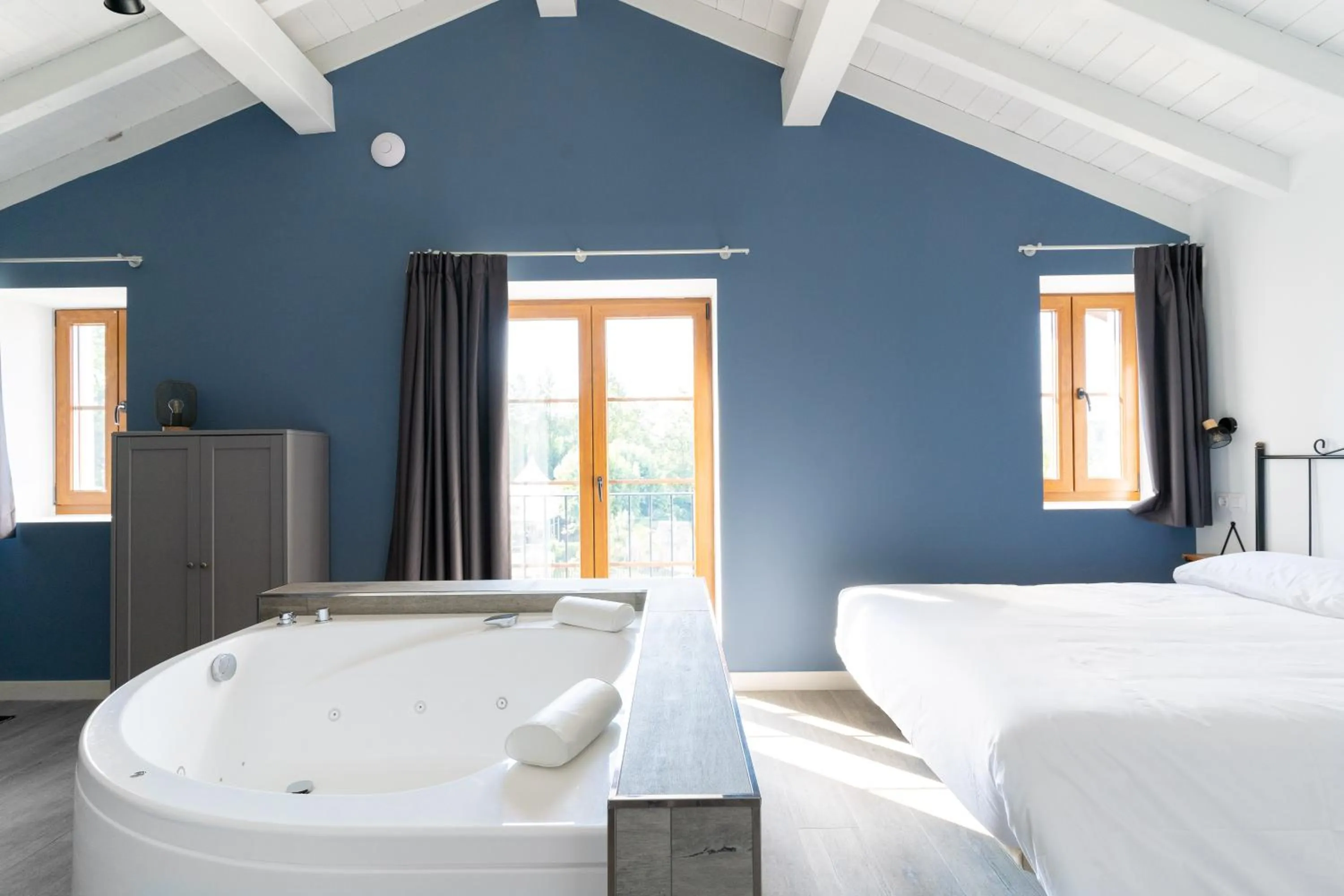 Hot Tub, Bed in Jardines Villaverde