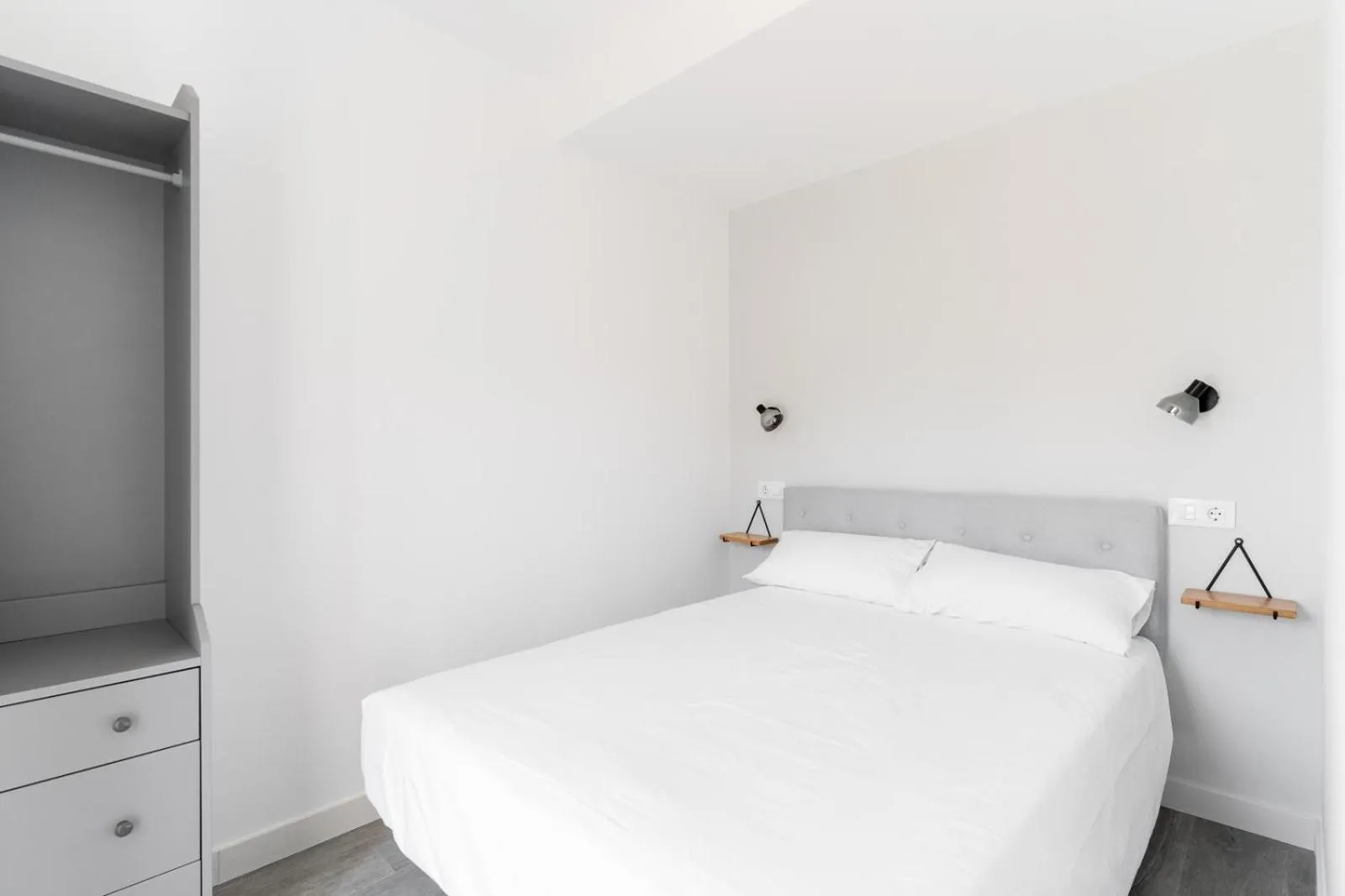 Bed in Jardines Villaverde