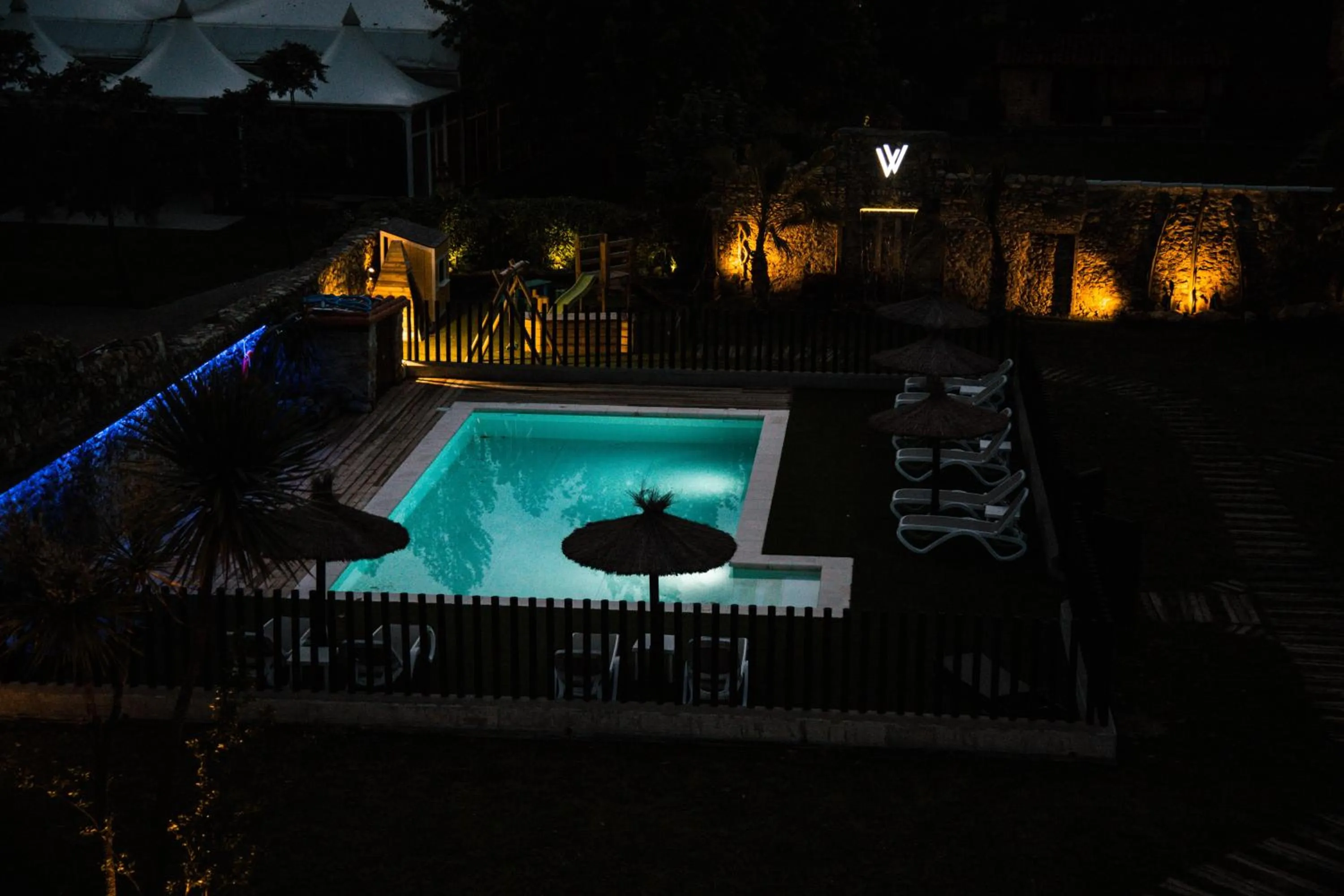 Pool view in Jardines Villaverde