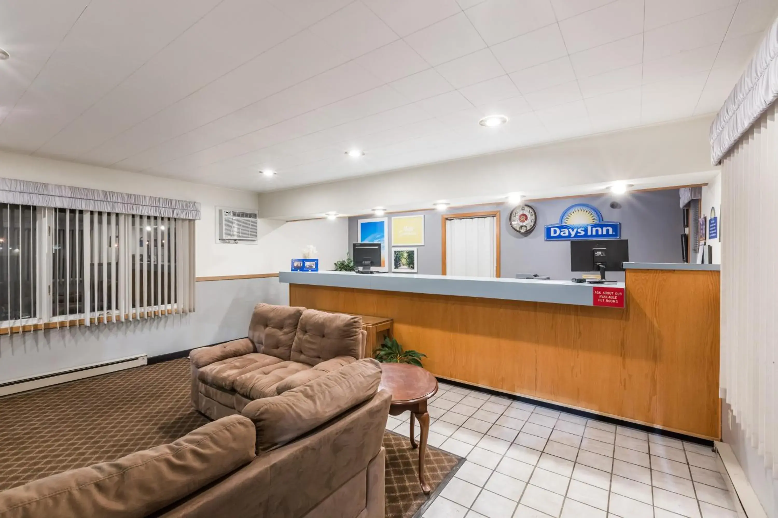 Lobby or reception in Days Inn by Wyndham Atlantic Lobby or reception in Days Inn by Wyndham Atlantic