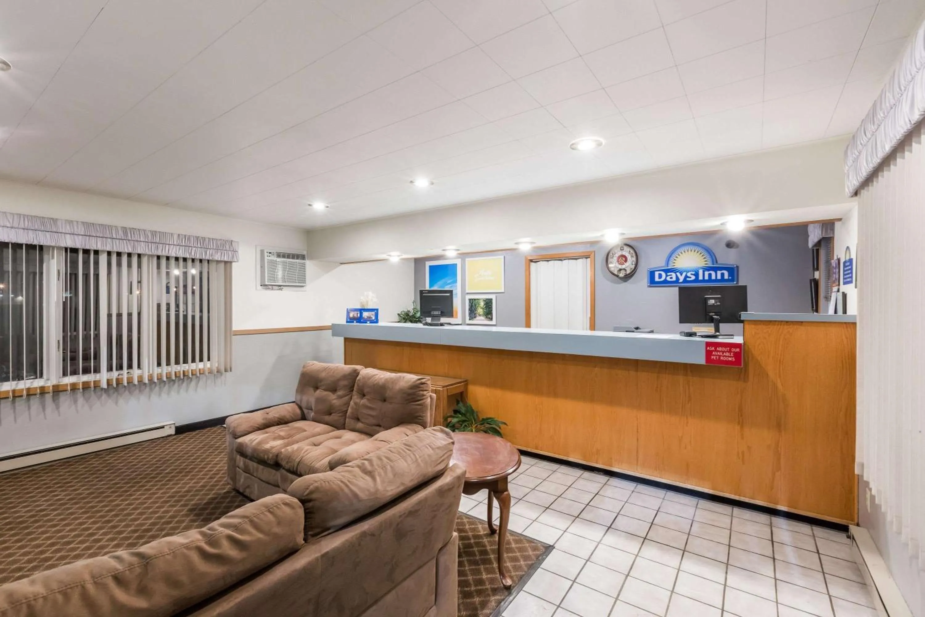Lobby or reception in Days Inn by Wyndham Atlantic