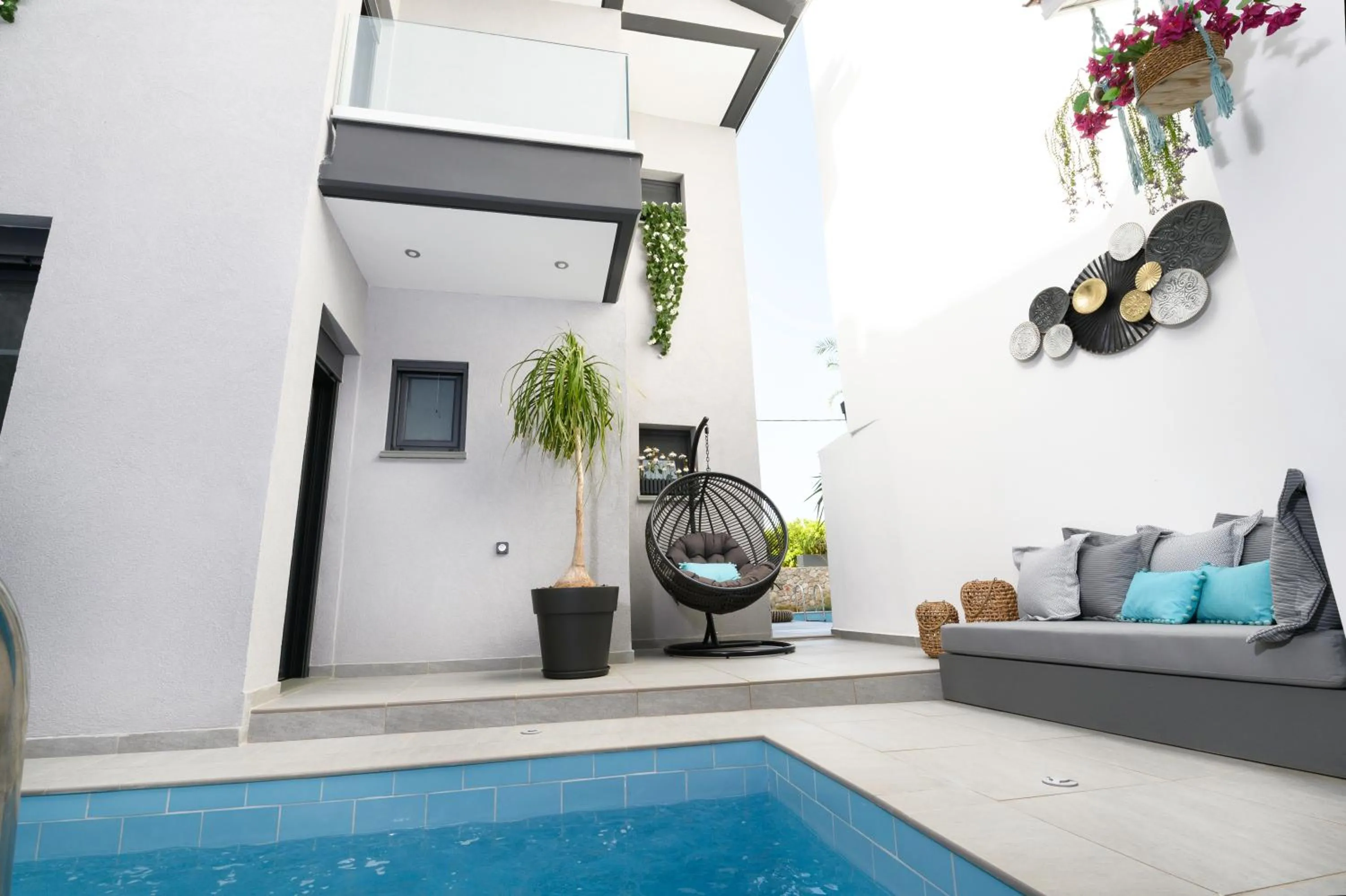 Swimming pool in Versa Villas