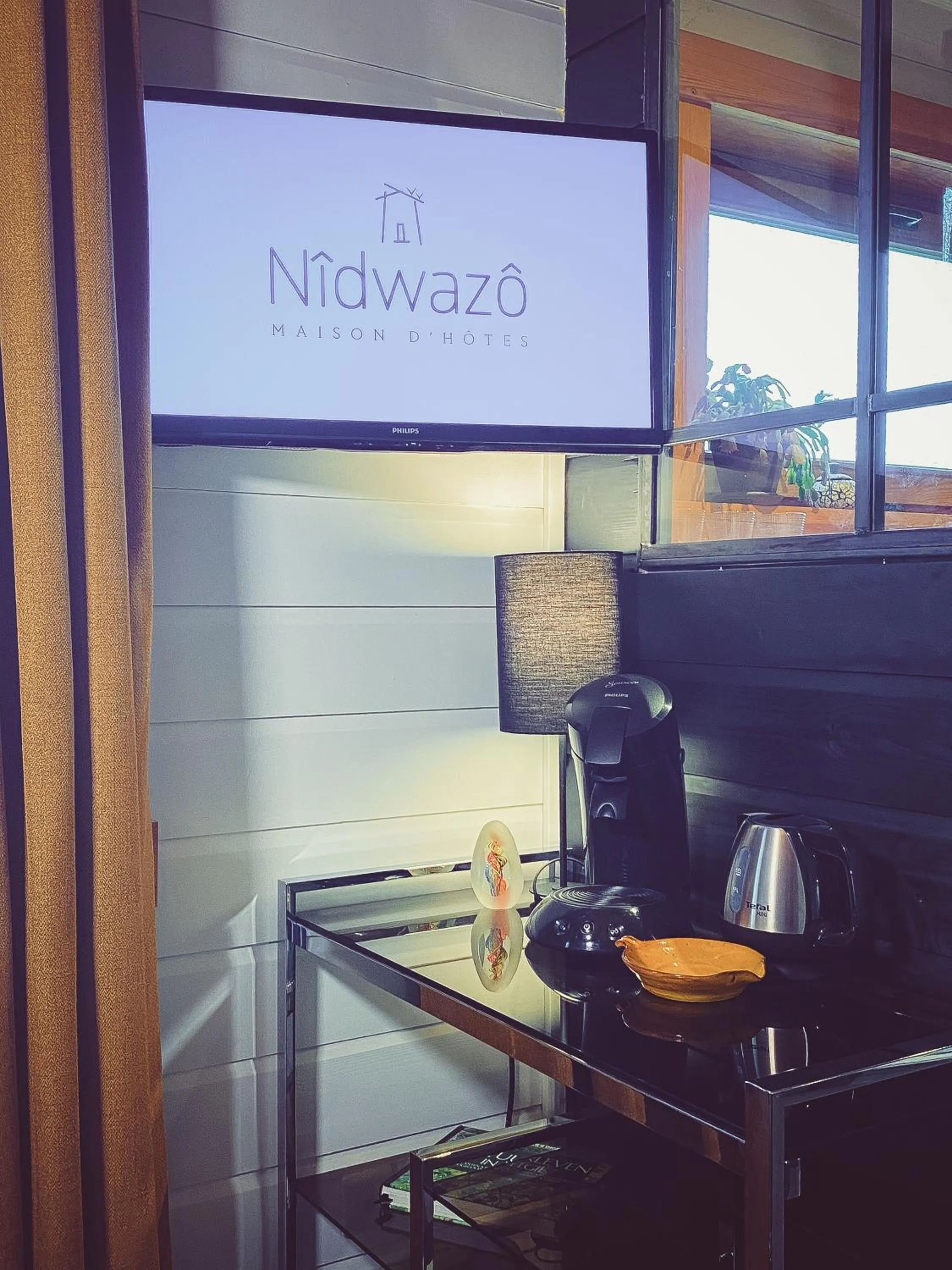 TV and multimedia in Nîdwazô - Ecolodge & Maison d'hôtes