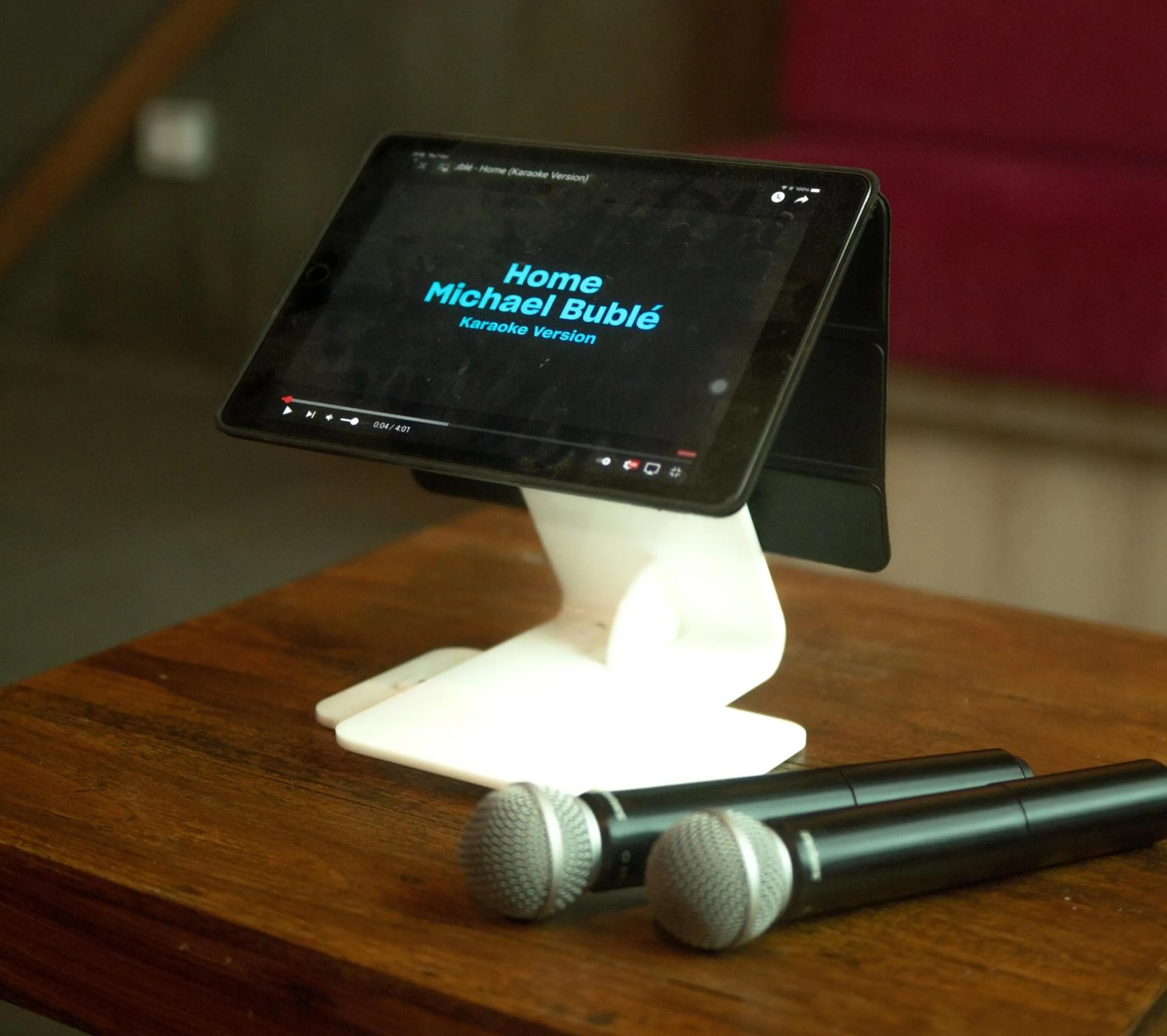 Karaoke in Royal Regantris Trawangan