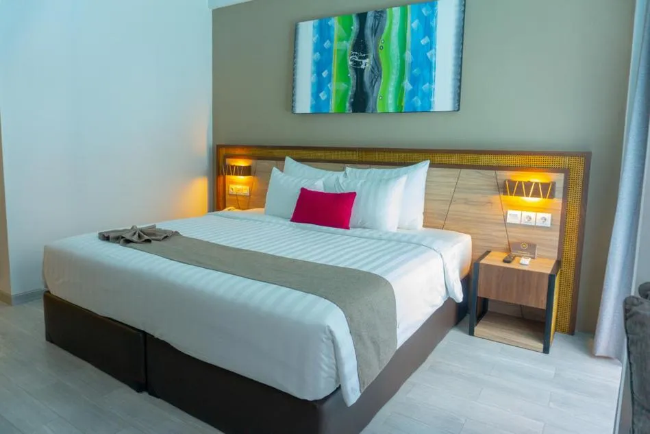 Bed in Royal Regantris Trawangan