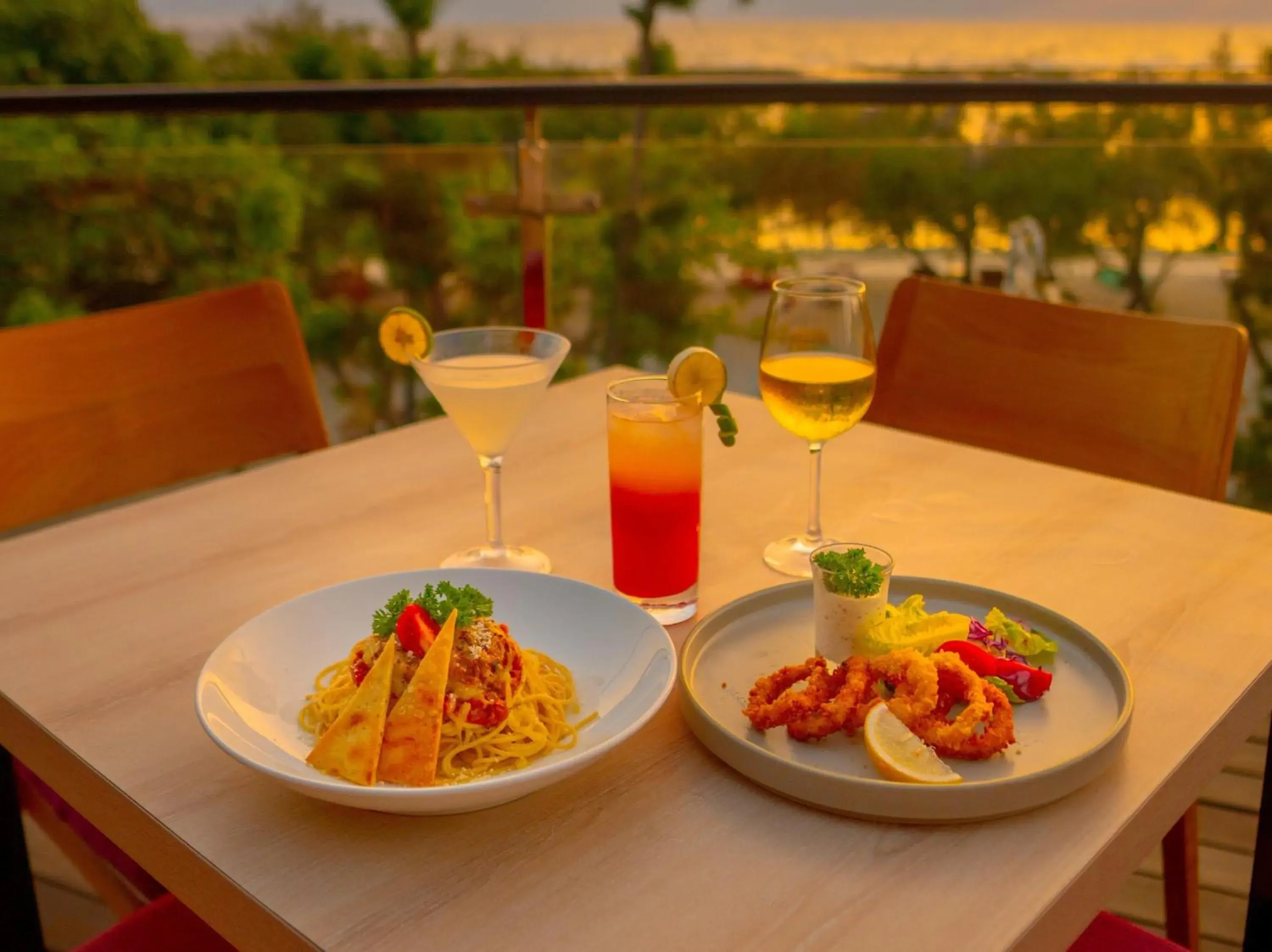 Restaurant/places to eat in Royal Regantris Trawangan Restaurant/places to eat in Royal Regantris Trawangan