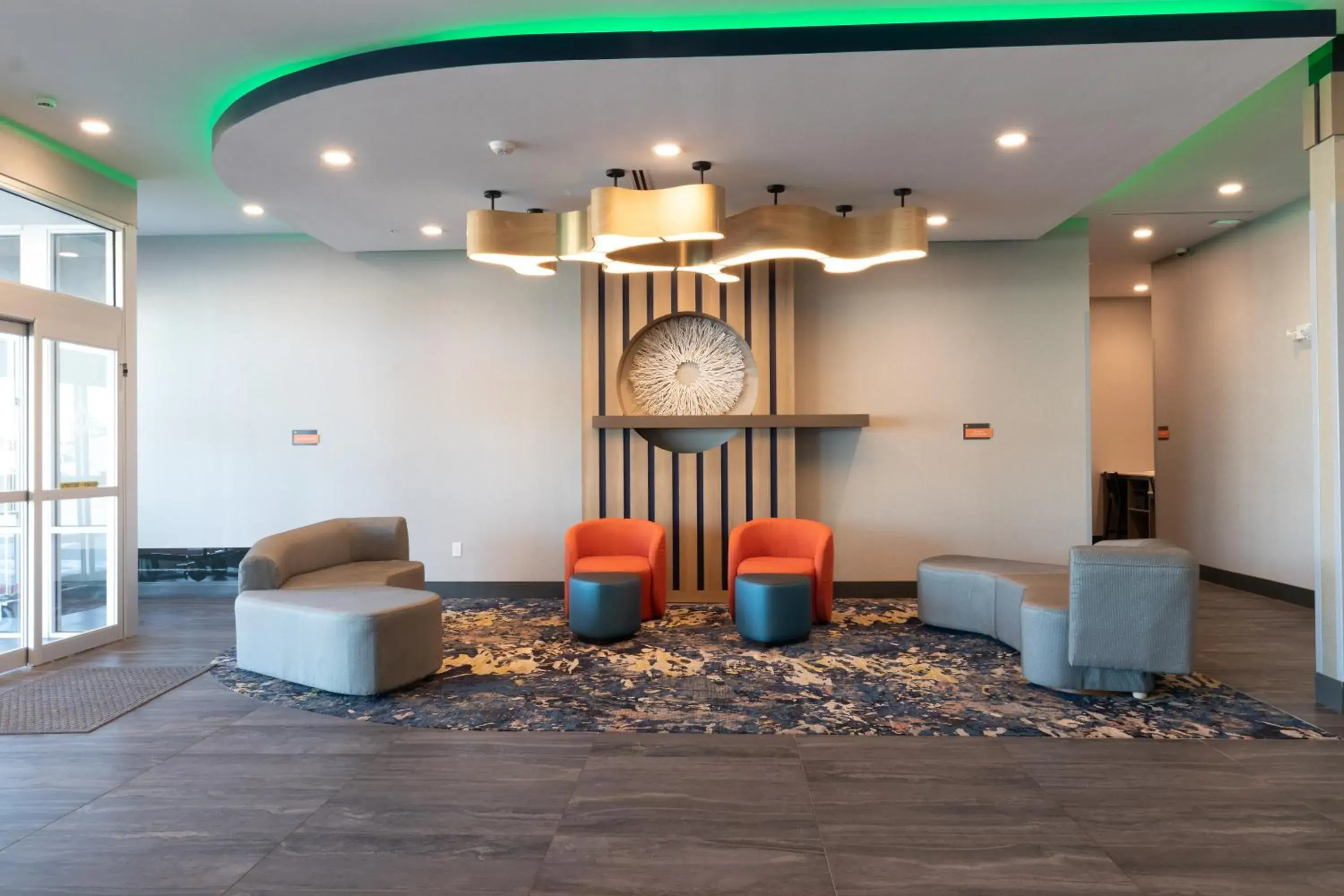 Lobby or reception in La Quinta Inn & Suites by Wyndham San Antonio Seaworld LAFB Lobby or reception in La Quinta Inn & Suites by Wyndham San Antonio Seaworld LAFB