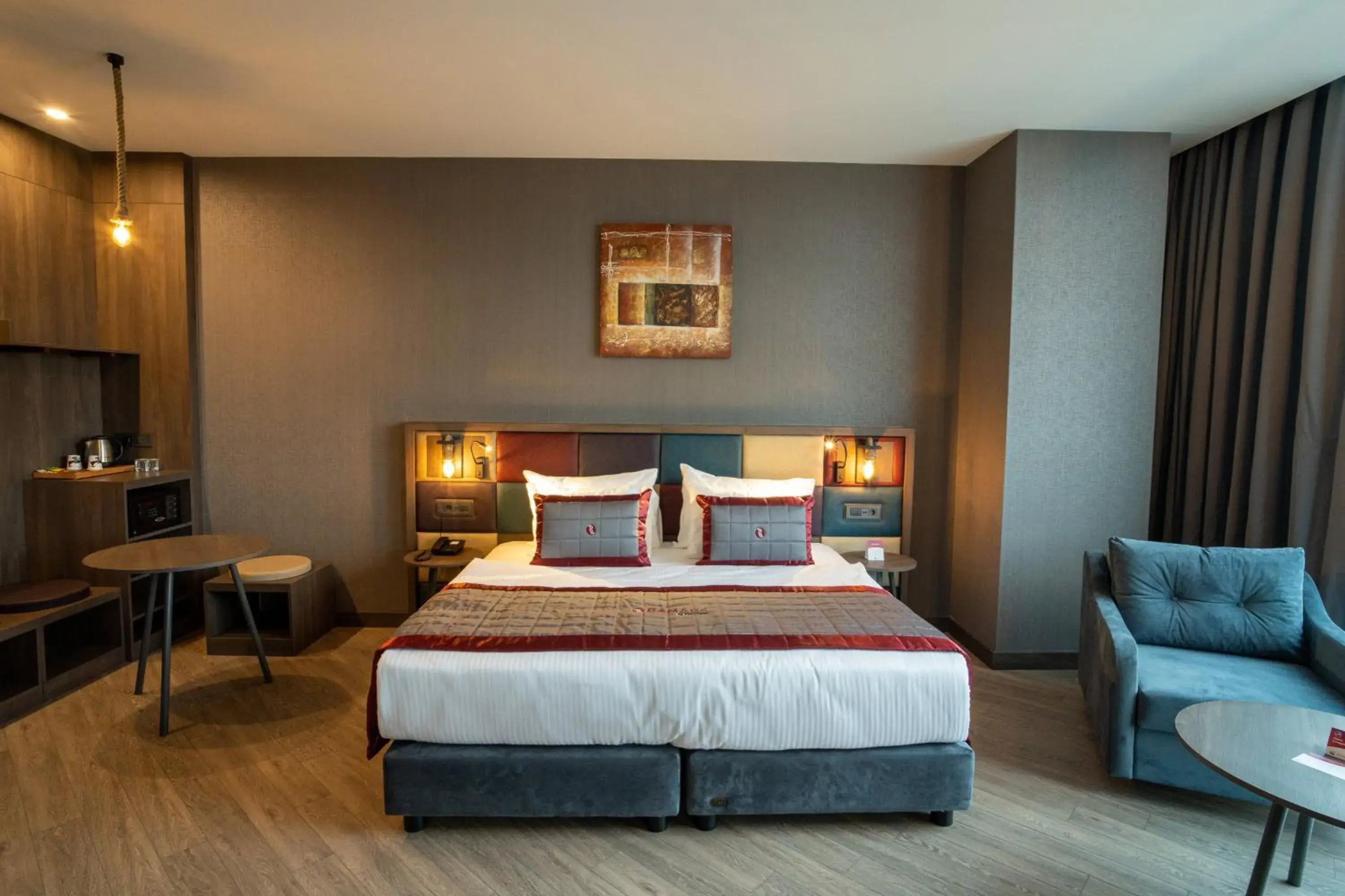 oven, Bed in Ramada Encore by Wyndham Istanbul Avcilar oven, Bed in Ramada Encore by Wyndham Istanbul Avcilar