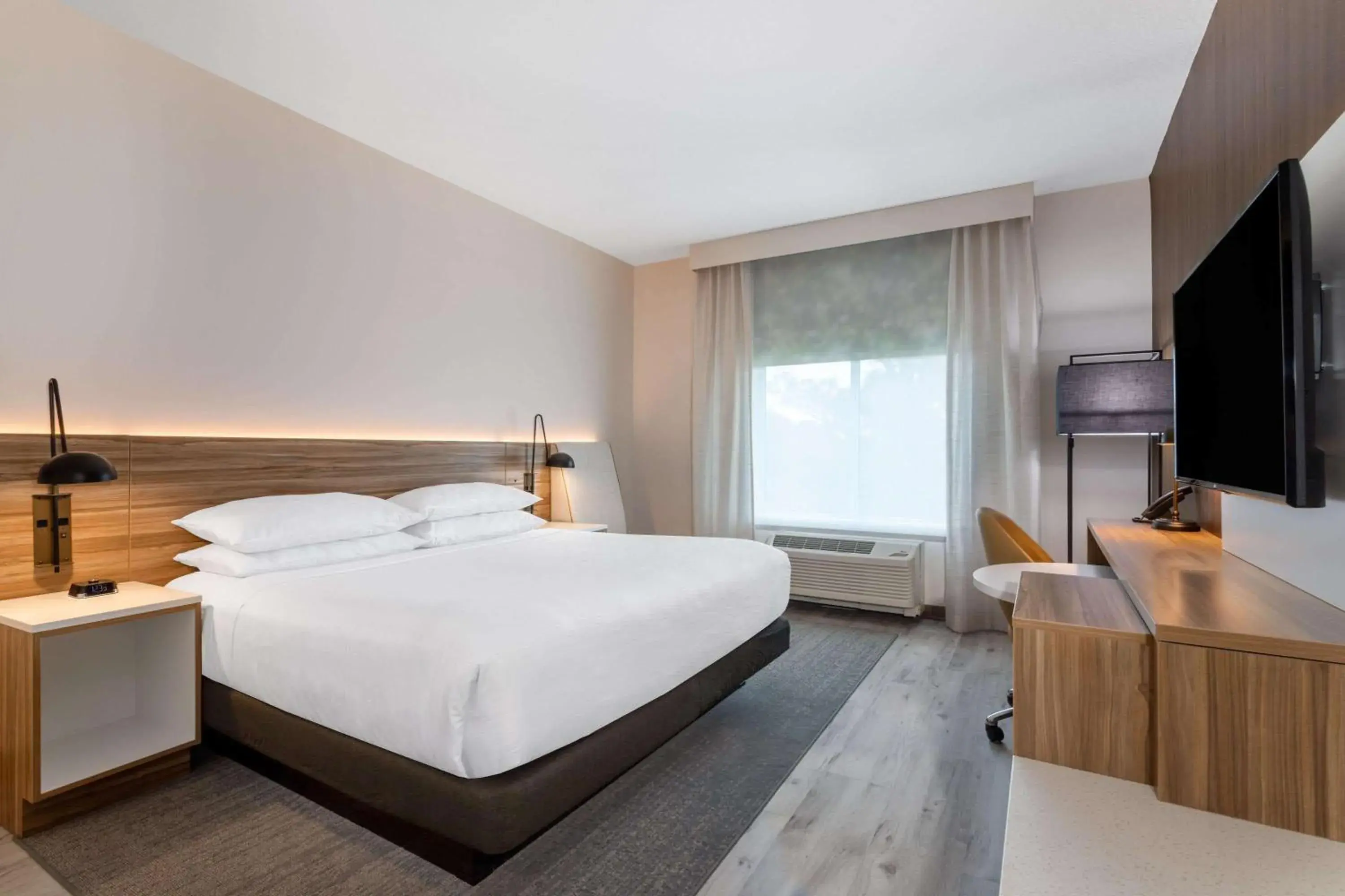 Photo of the whole room, Bed in Wyndham Garden Orlando Airport - Free Airport Shuttle Photo of the whole room, Bed in Wyndham Garden Orlando Airport - Free Airport Shuttle