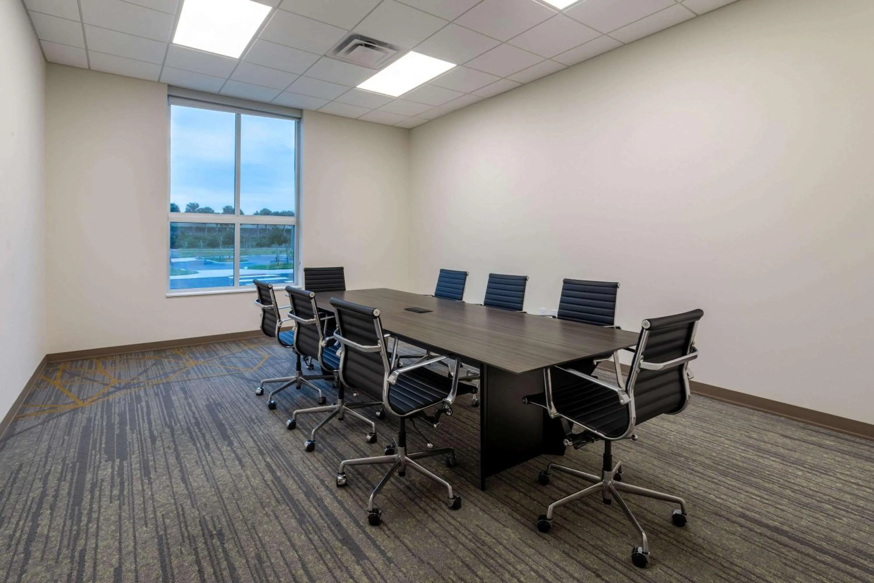 On site in Wyndham Garden Orlando Airport - Free Airport Shuttle