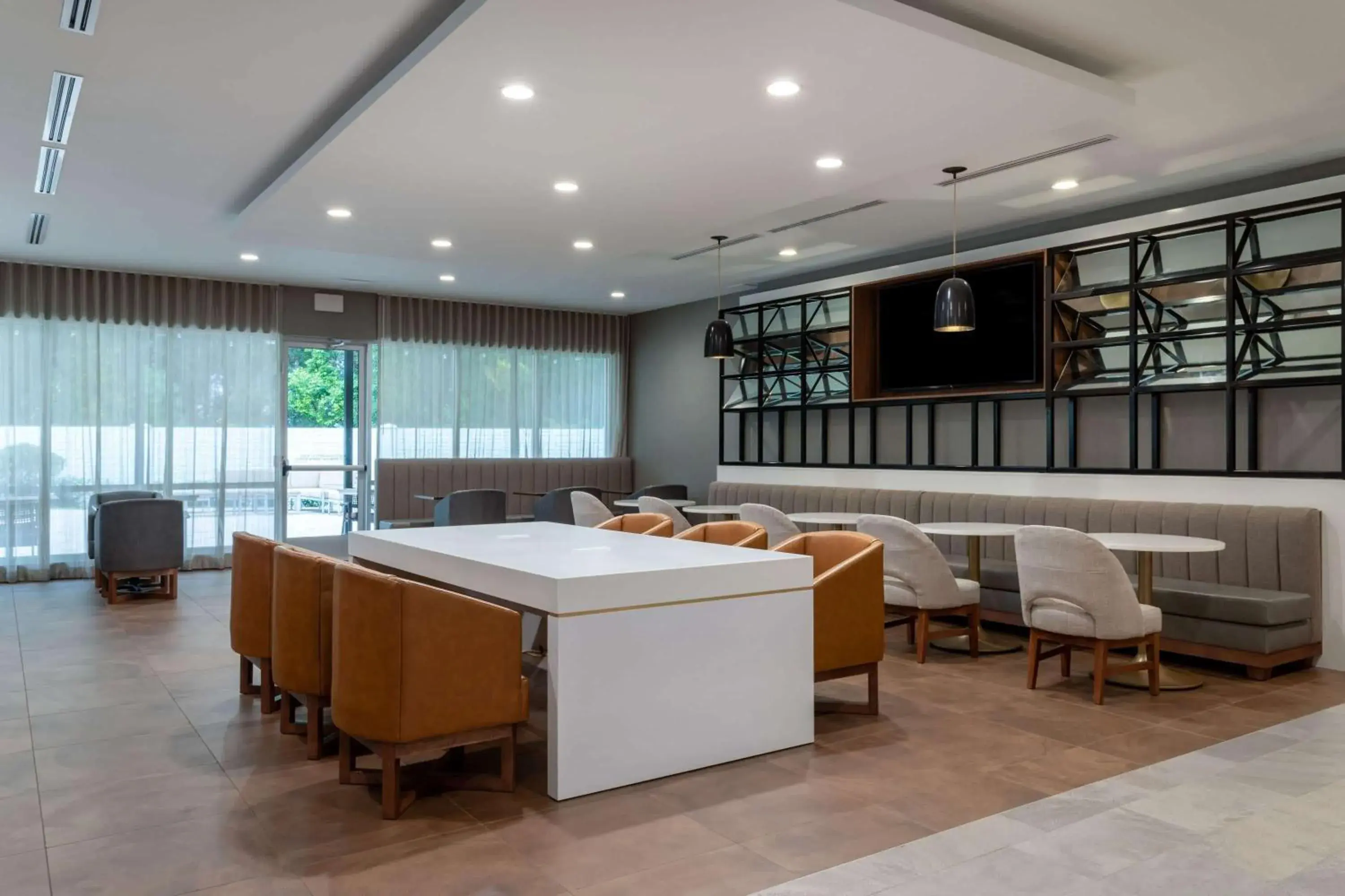 Restaurant/places to eat in Wyndham Garden Orlando Airport - Free Airport Shuttle Restaurant/places to eat in Wyndham Garden Orlando Airport - Free Airport Shuttle