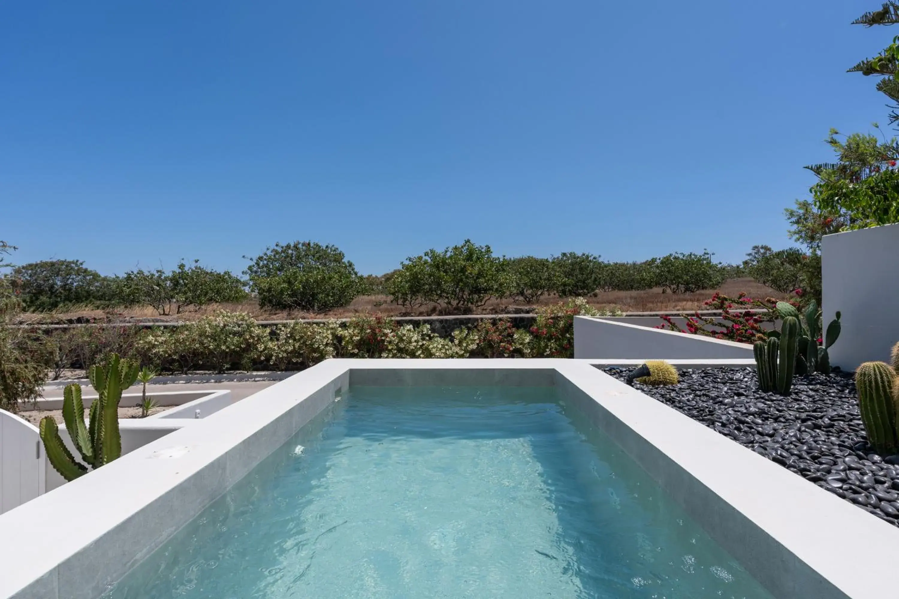 Studio Apartment with One Double Bed in Lilium Homes Studio Apartment with One Double Bed in Lilium Homes