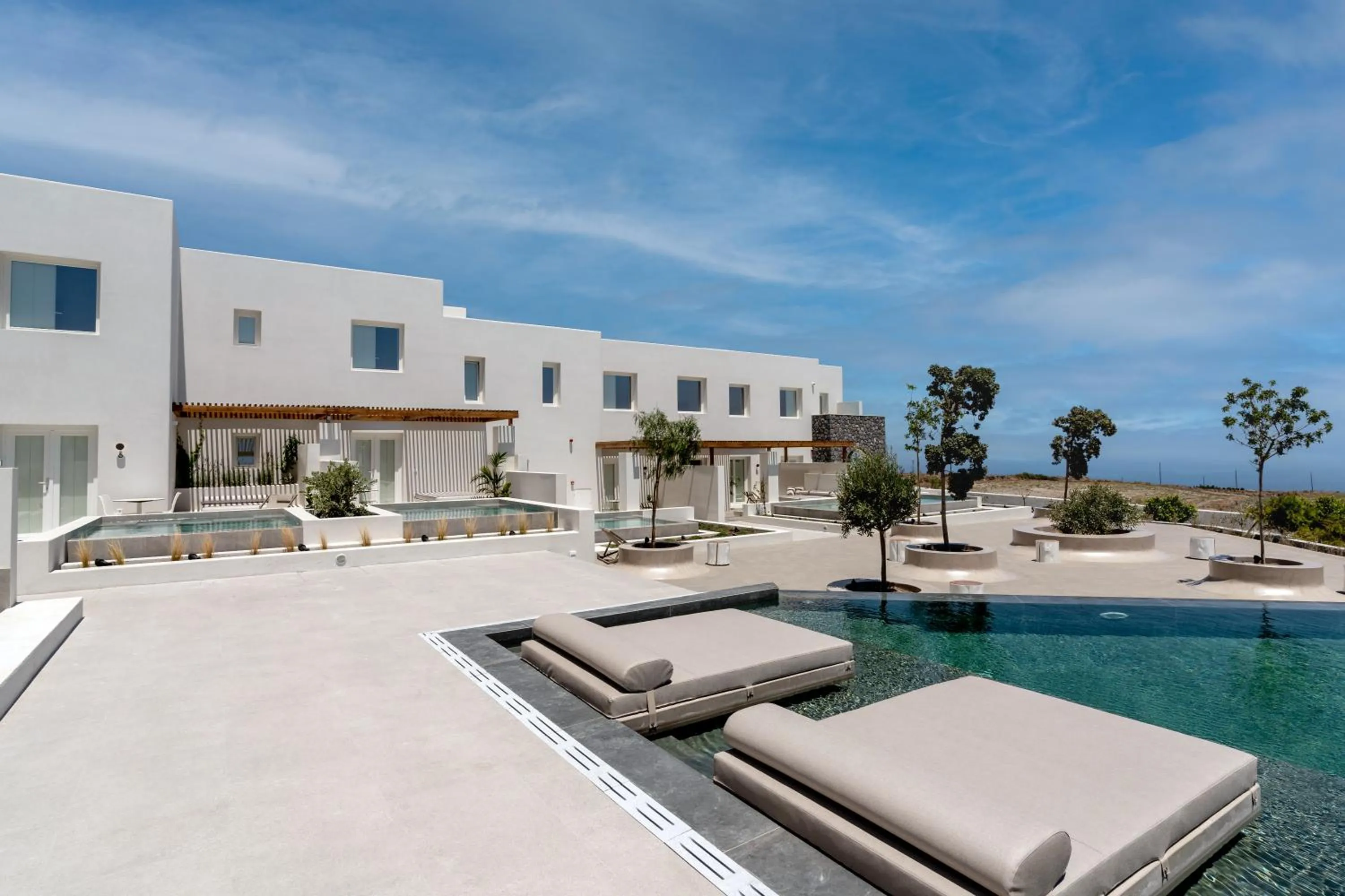 Swimming pool in Lilium Homes