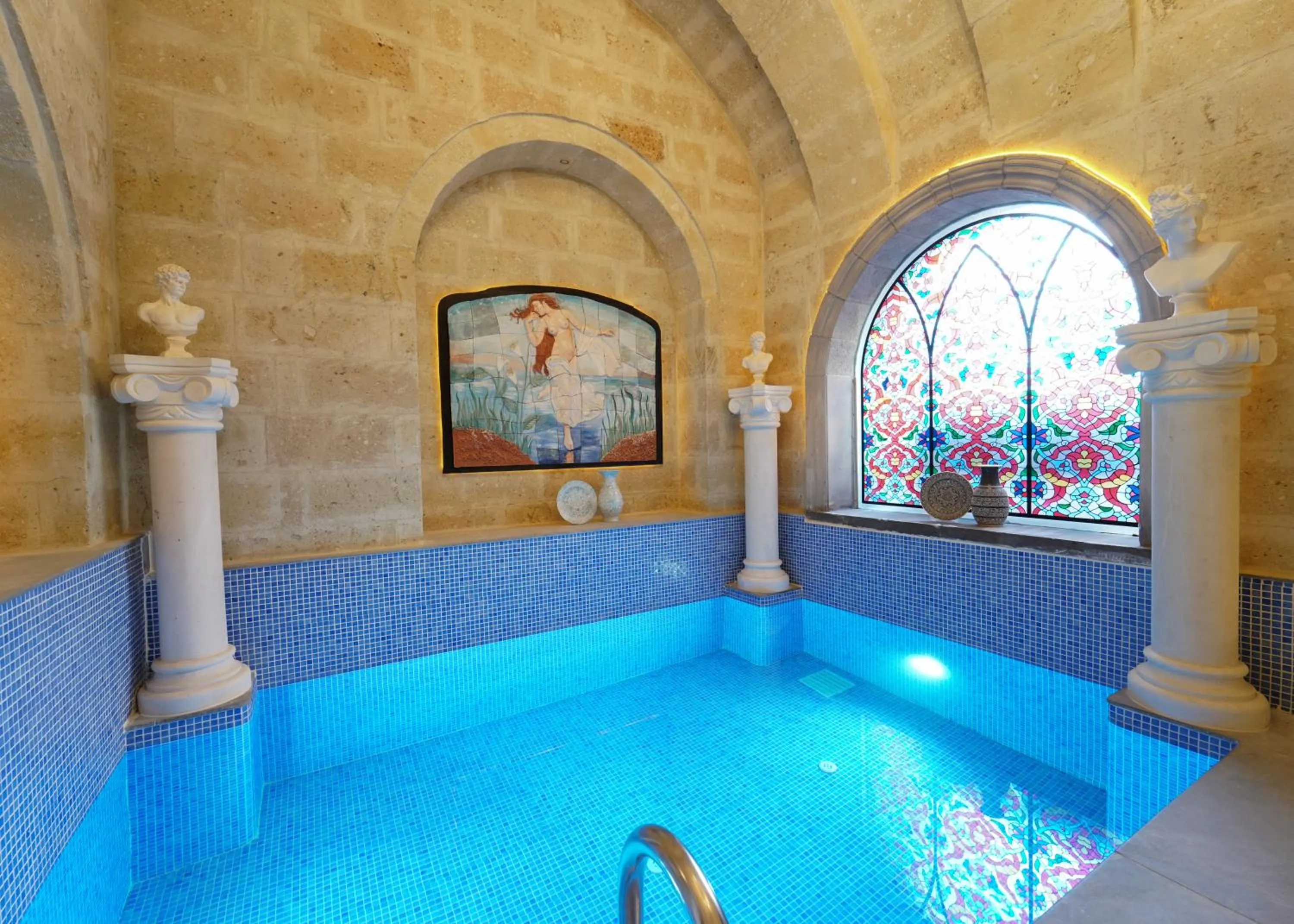 Swimming pool in Pegas Cave Suites