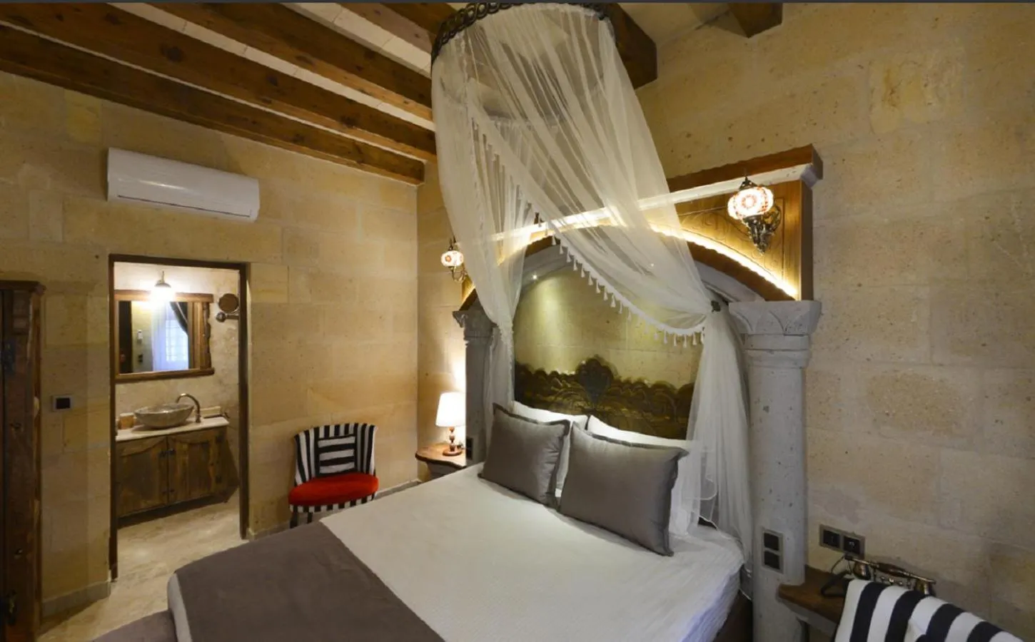 Deluxe Double Room in Pegas Cave Suites