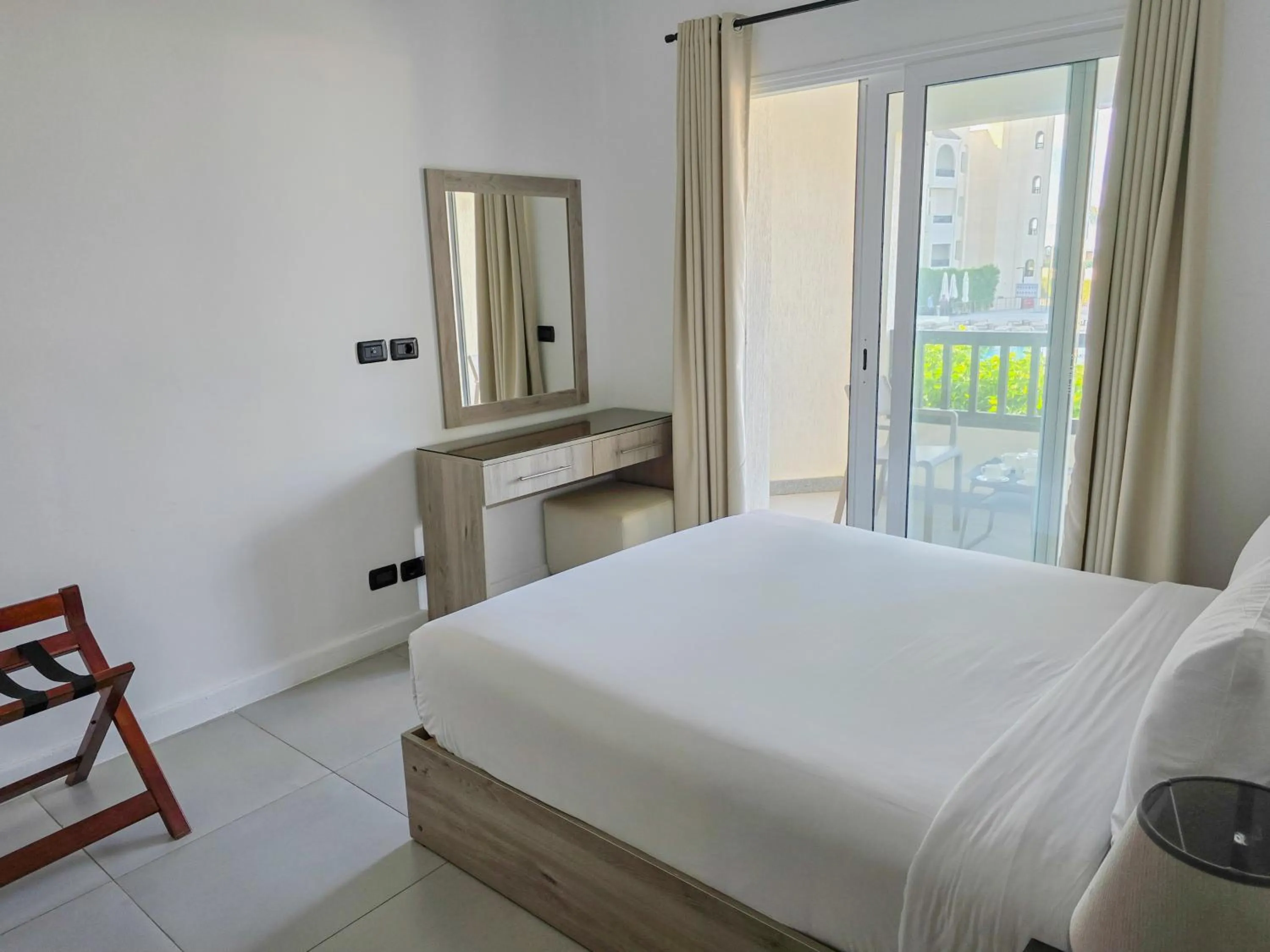 Bedroom, Bed in Palma Hotel