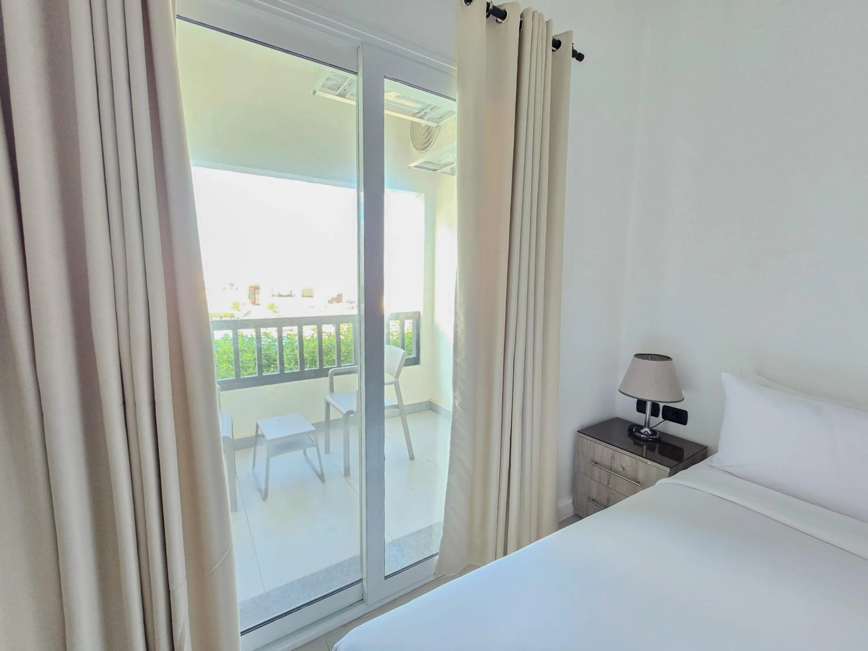 Property building, Bed in Palma Hotel