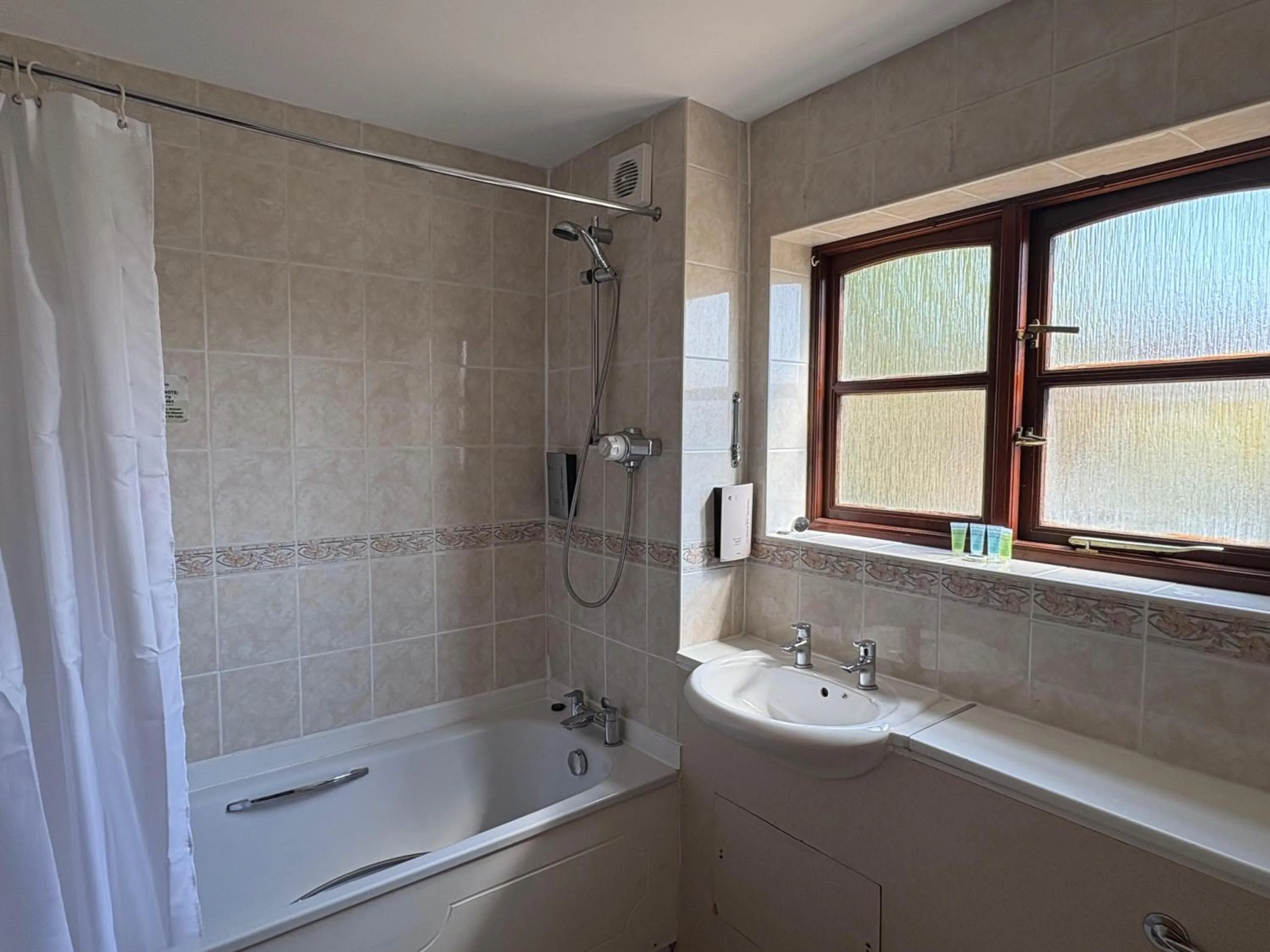 Toilet in Tollgate Hotel & Leisure