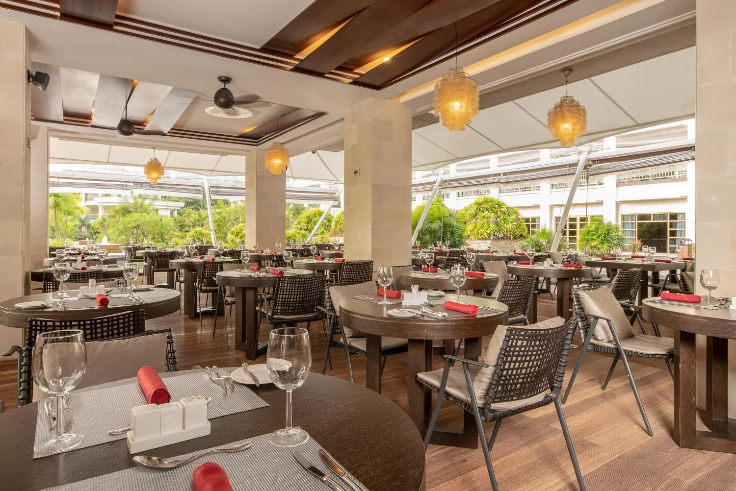 Restaurant/places to eat in Savoy Seychelles Resort & Spa