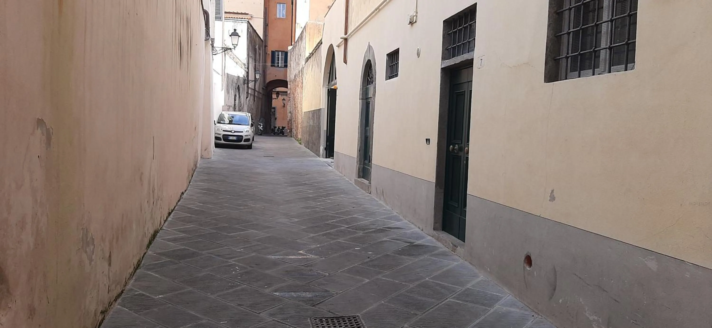 Parking in Casa per ferie religiosa Figlie di Nazareth