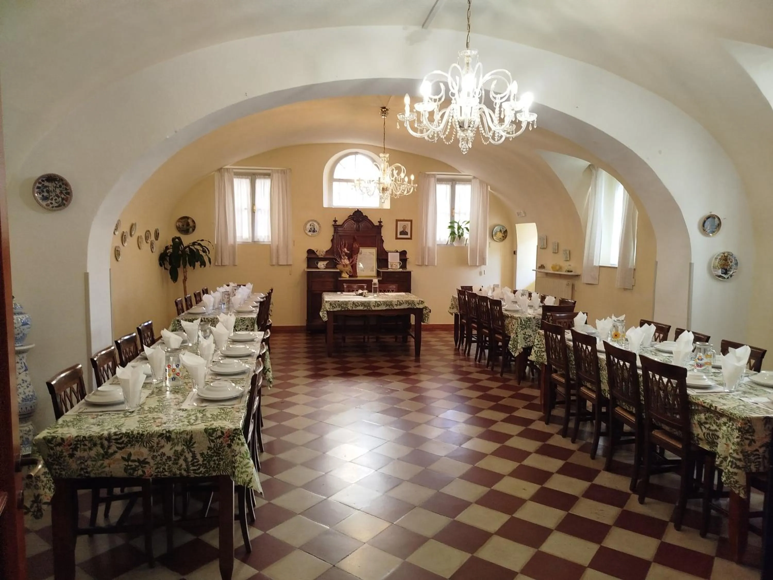Meals in Casa per ferie religiosa Figlie di Nazareth