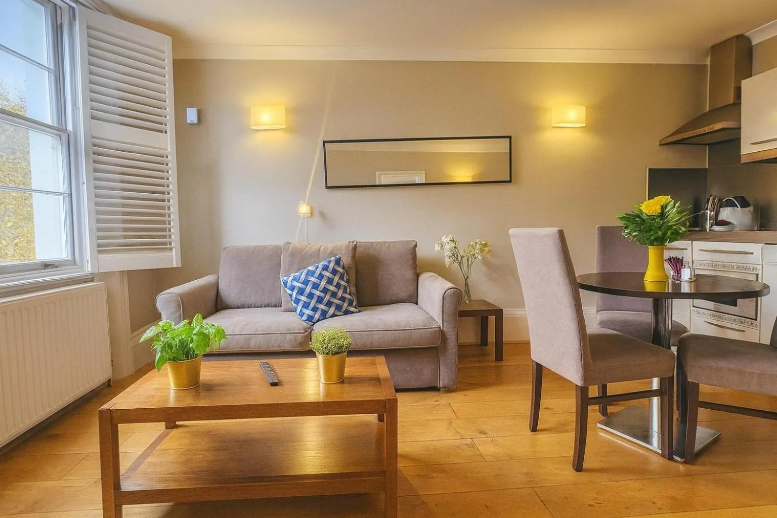 Living room in Queen Victoria Apartments