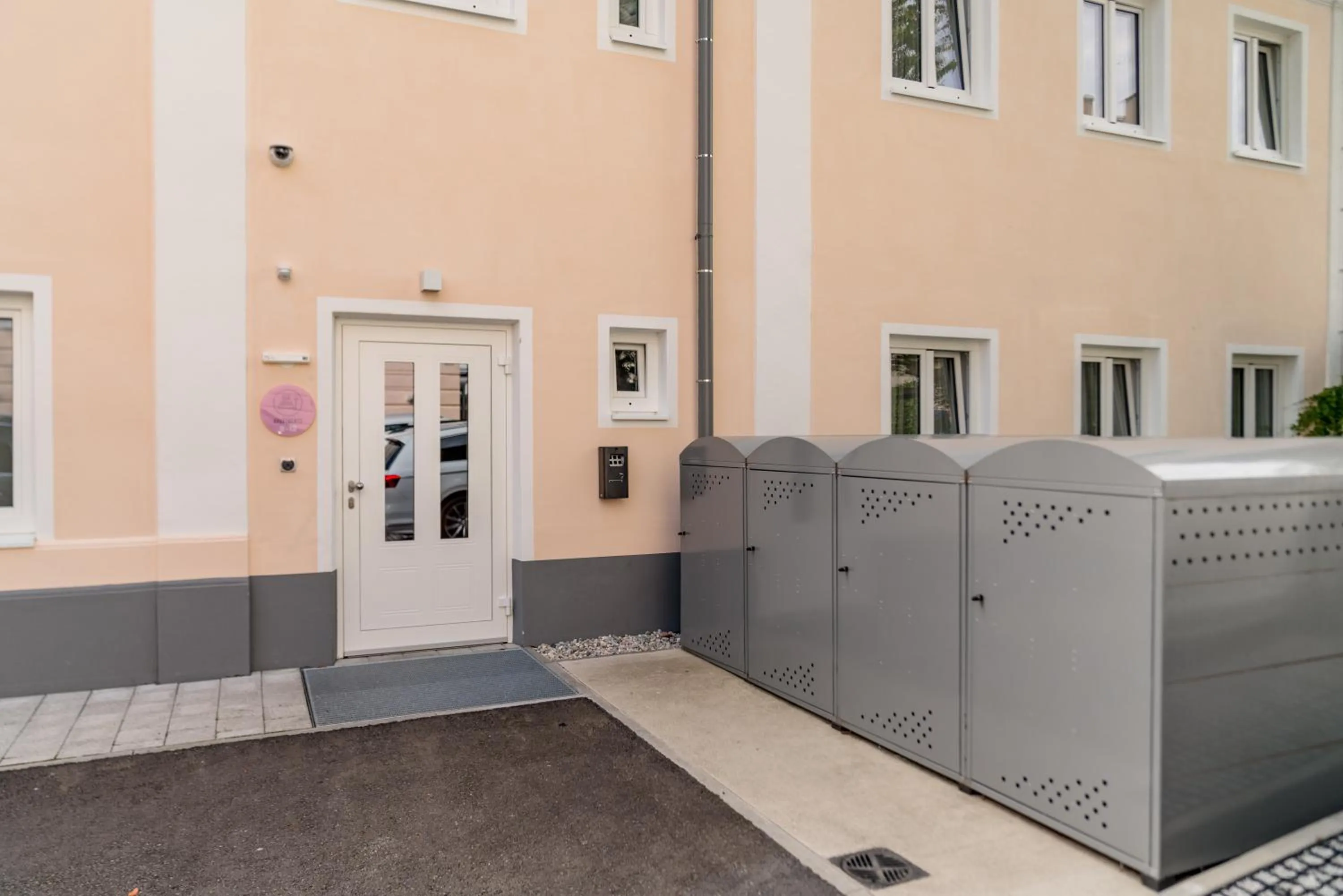 Property building in Villa Elisa